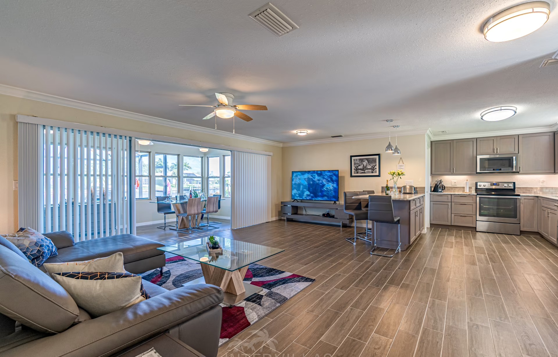 Bootsdock am Kanal mit direktem Gulf Access (ohne Schleusen).