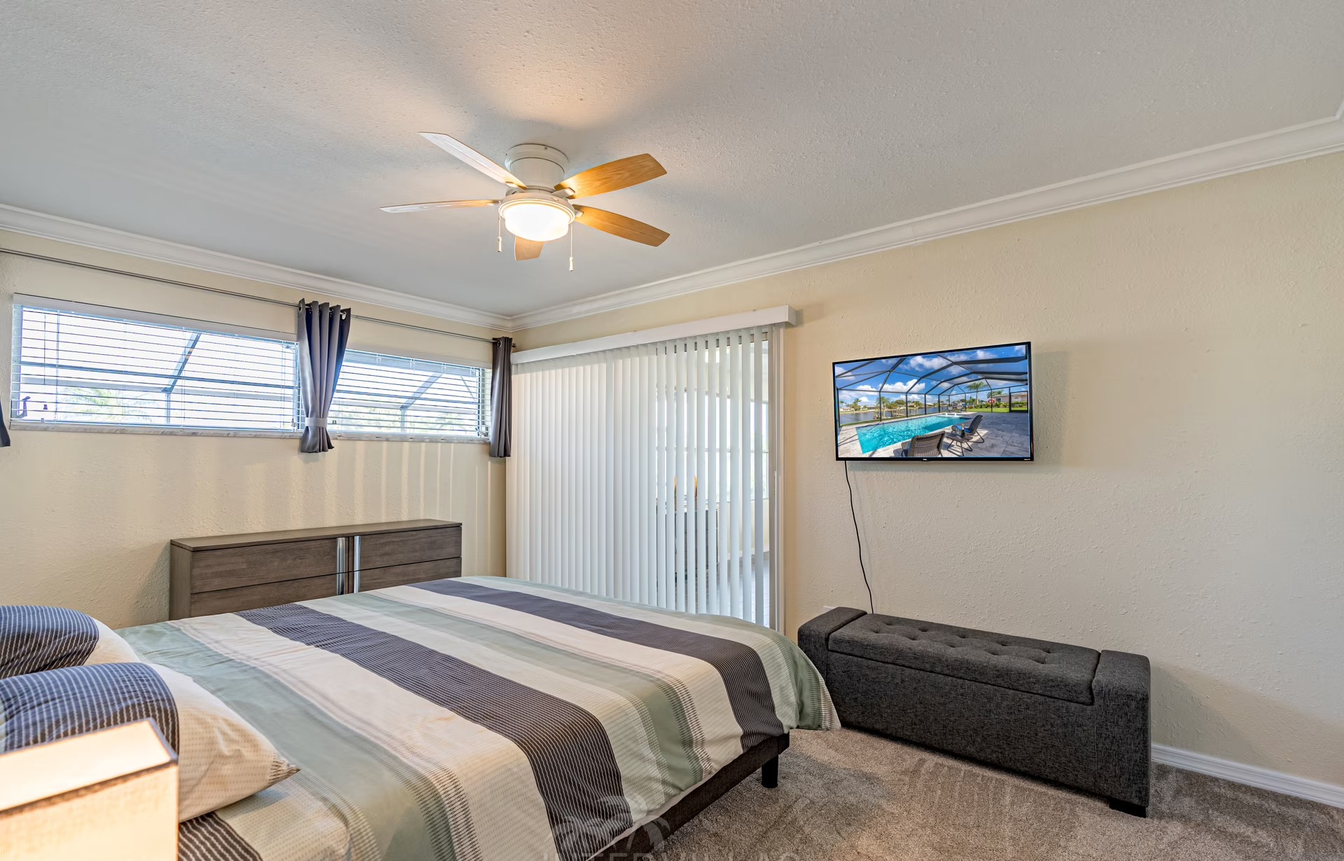 Bootsdock am Kanal mit direktem Zugang zum Wasser (ohne Schleusen).