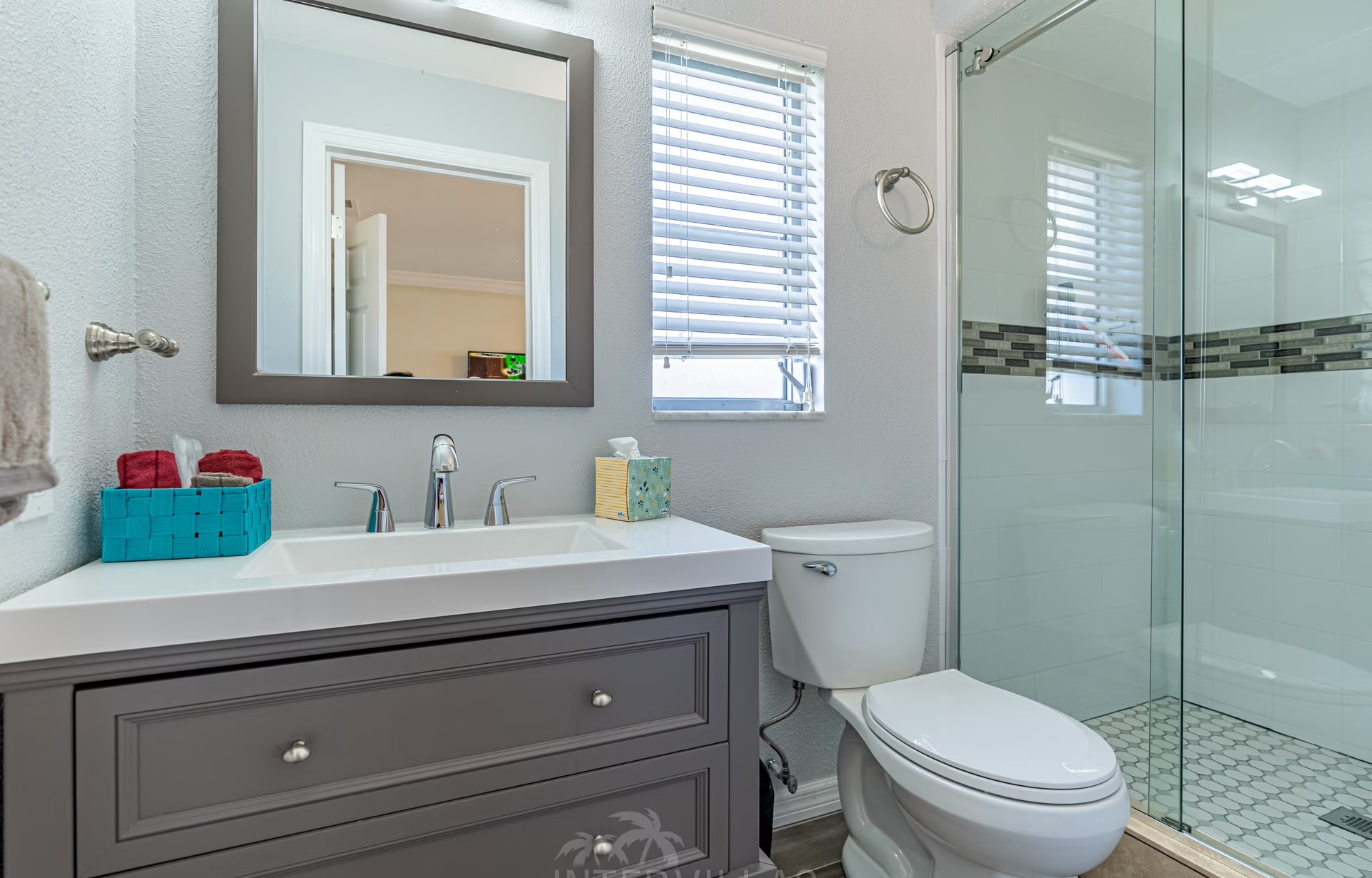 Bootsdock am Kanal mit direktem Wasserzugang (ohne Schleusen).