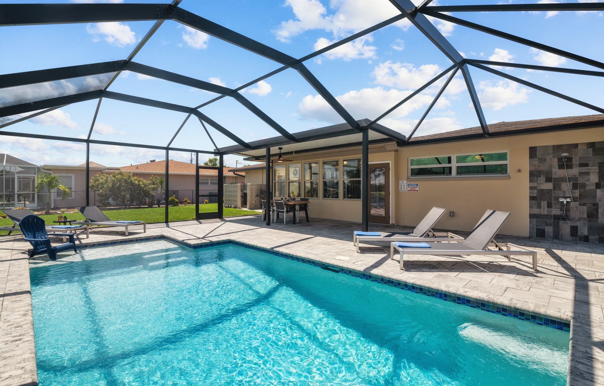 Bootsdock am Kanal mit direktem Zugang zum Wasser (ohne Schleusen) in Cape Coral.