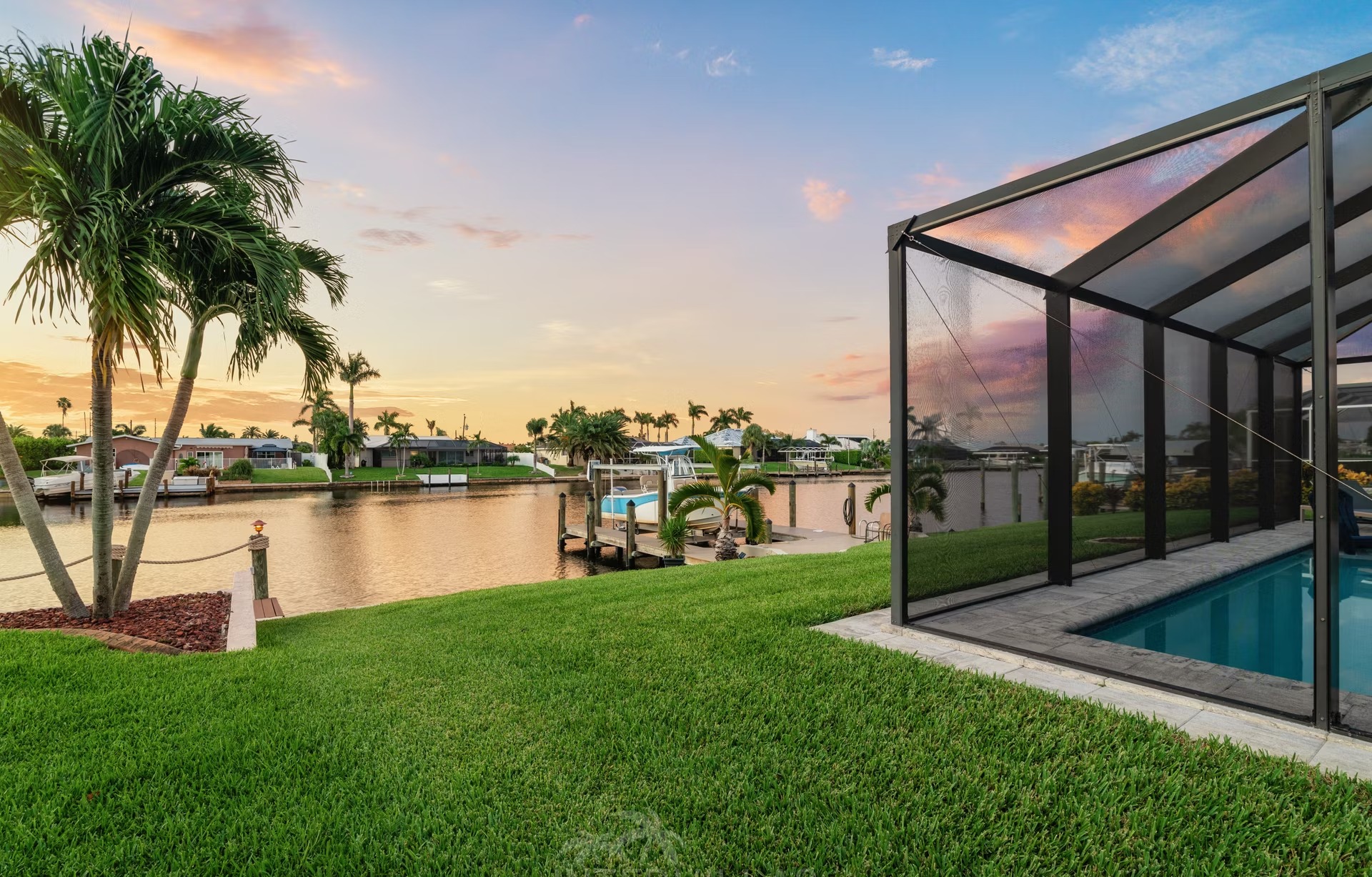 Bootsdock am Kanal mit direktem Wasserzugang in Cape Coral.