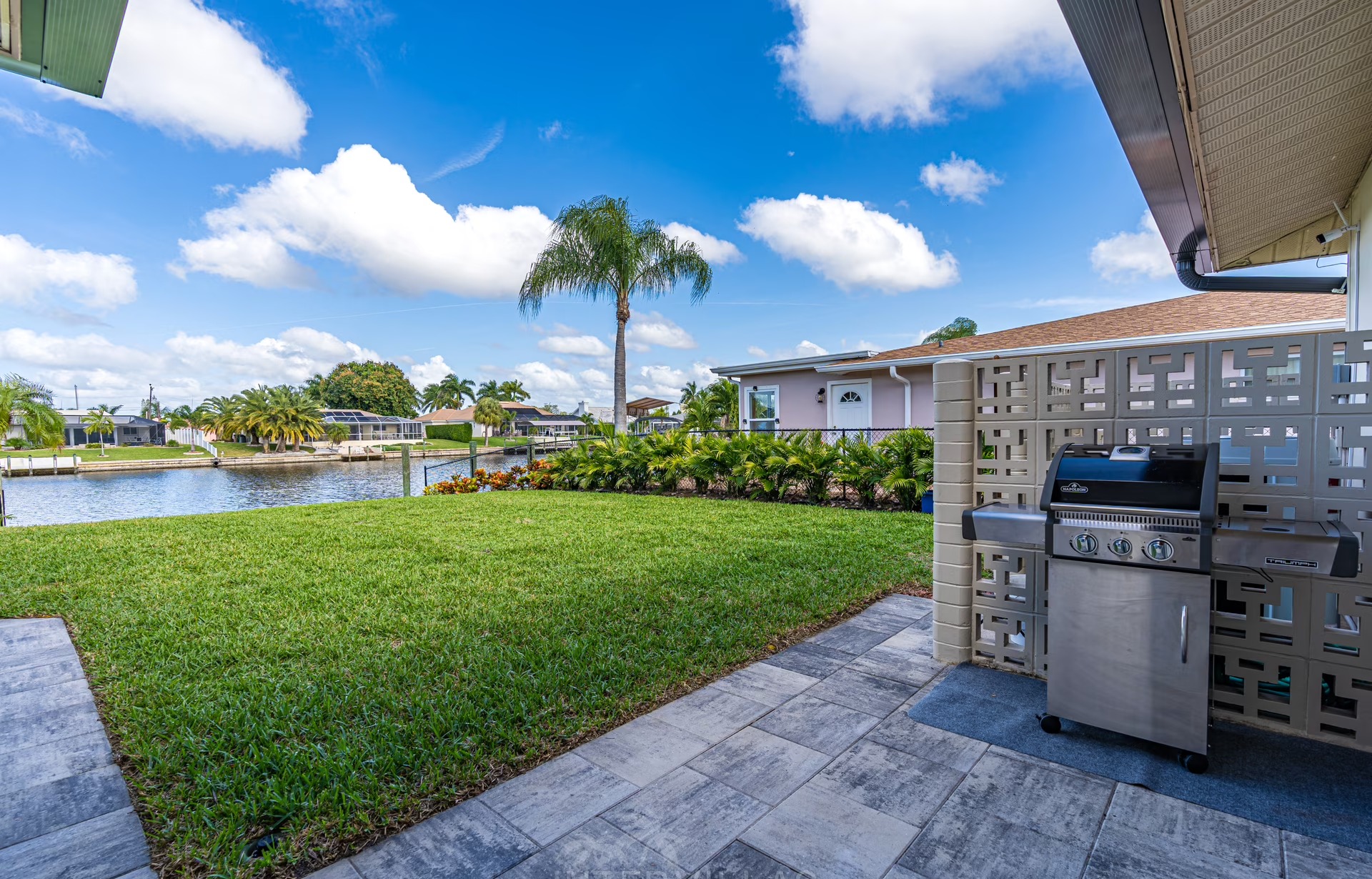 Bootsdock am Kanal mit direktem Zugang zum Golf von Mexiko (ohne Schleusen).