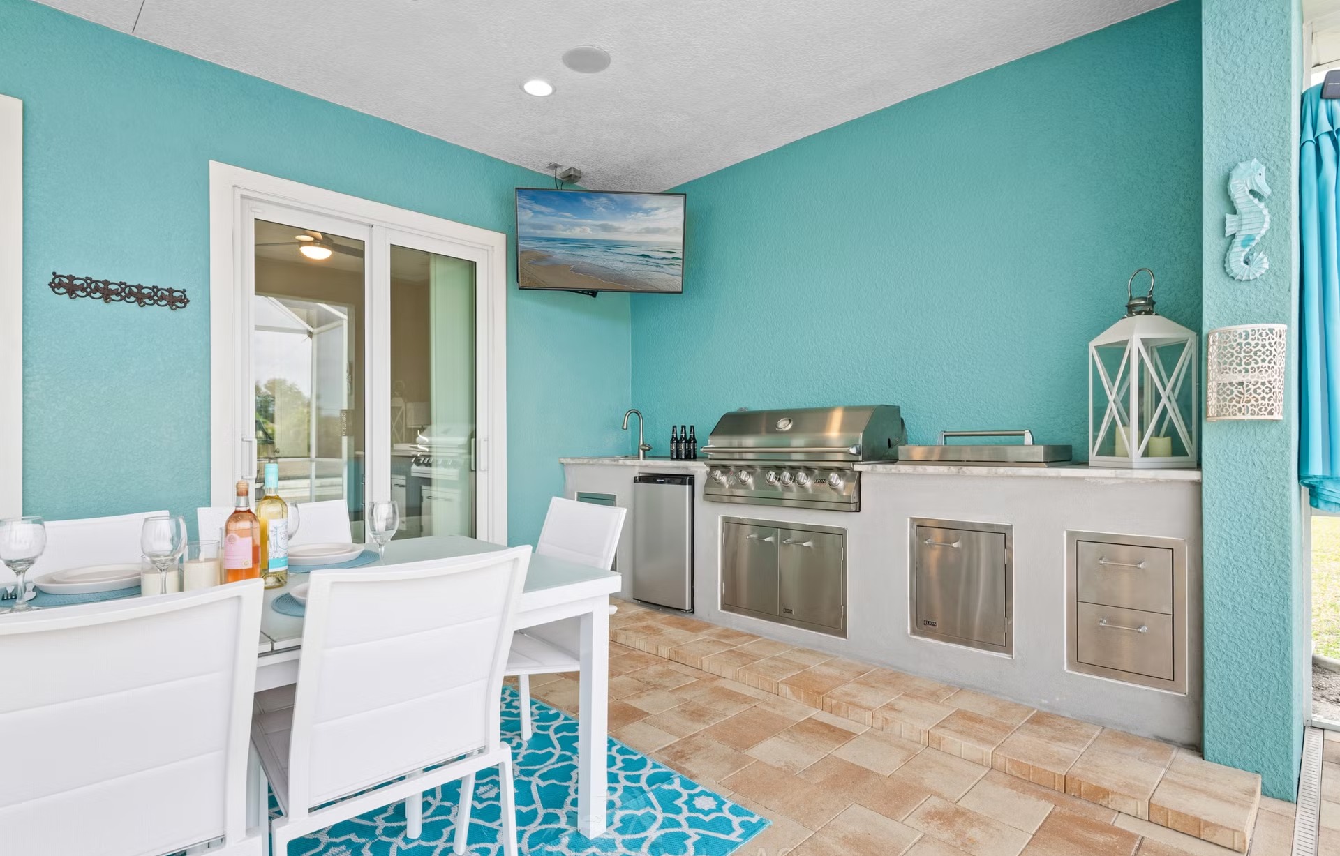 Moderne Villa in Cape Coral direkt am Kanal mit Salzwasserpool und Kajak.