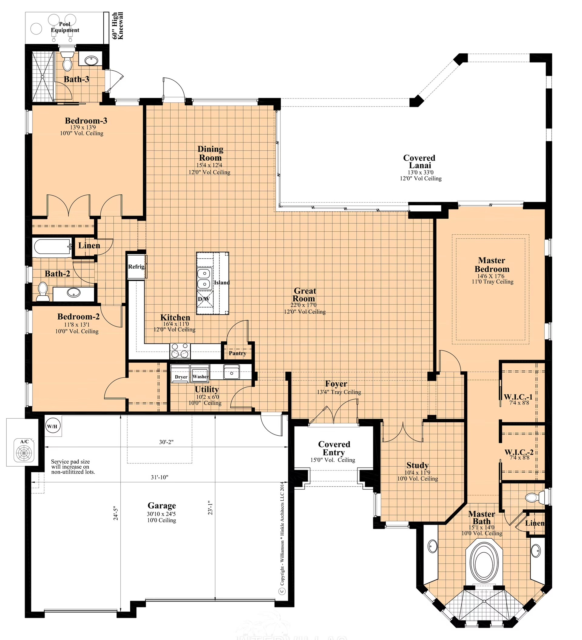 Sonnige Poolterrasse am Wasser mit Bootsdock und Sitzbereich.