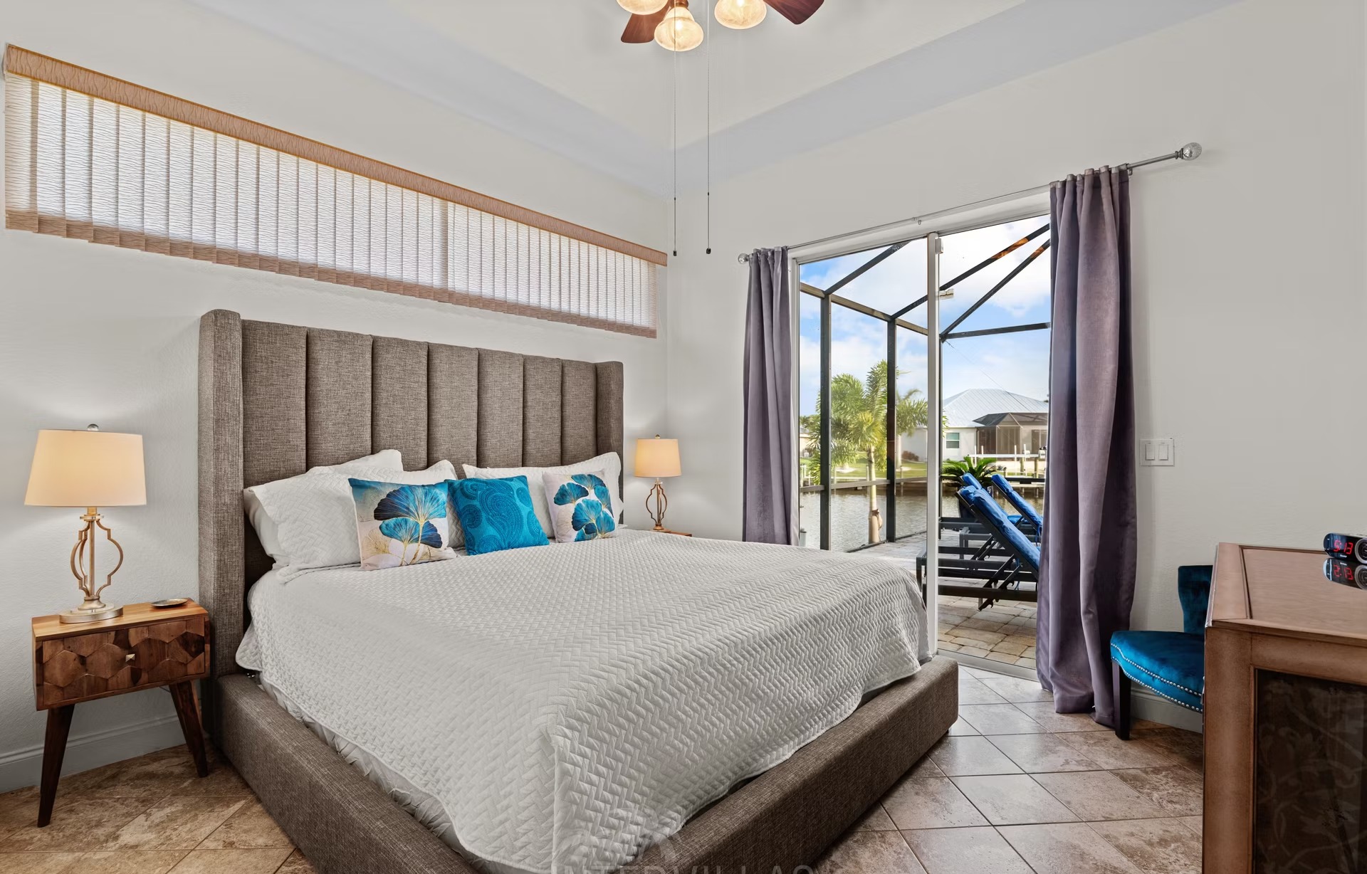 Beheizter Pool mit Spa und Wasserblick am Kanal.