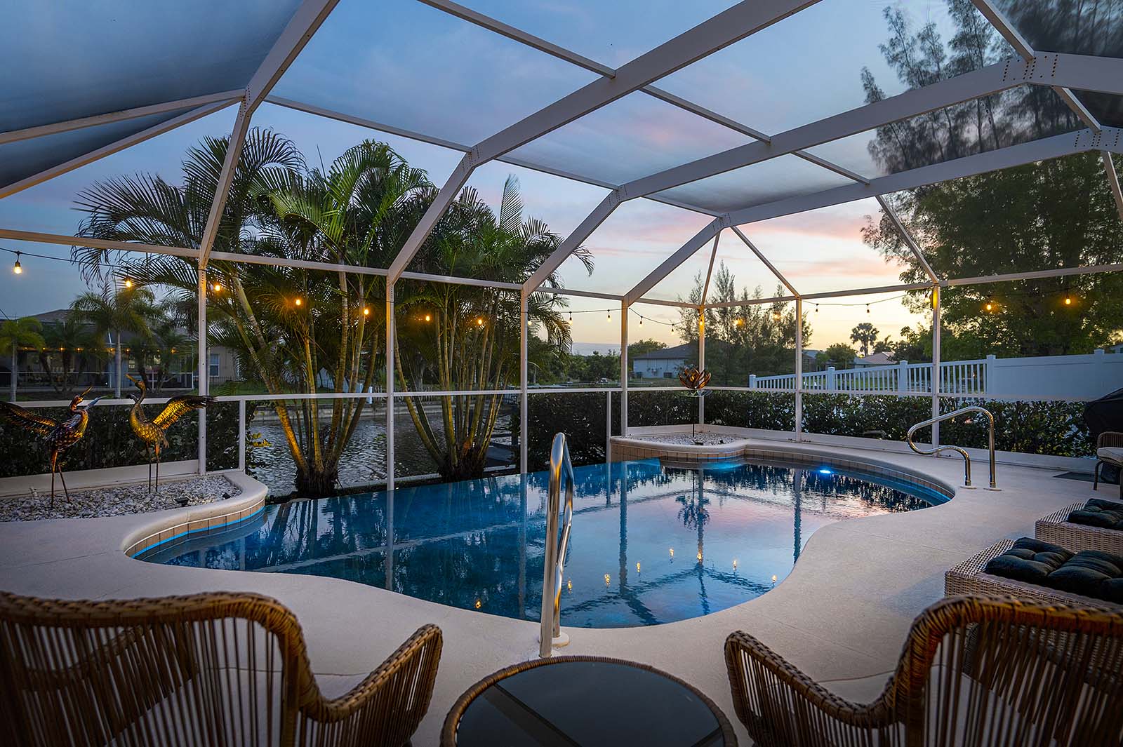 Genießen Sie atemberaubende Sonnenuntergänge im nach Südwesten ausgerichteten Infinity Escape