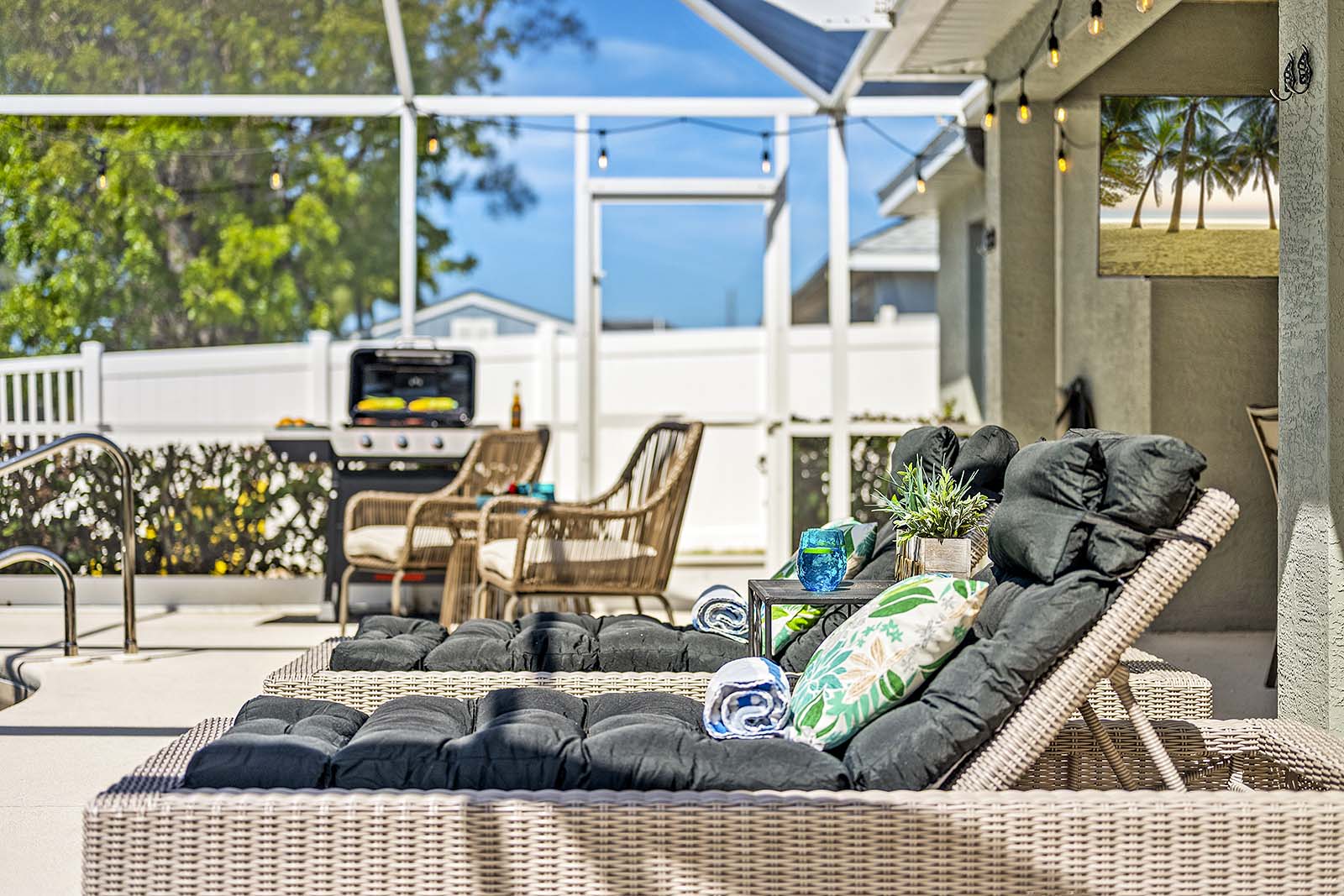 Outdoor-Lounge-Bereich für unsere Sonnenhungrigen