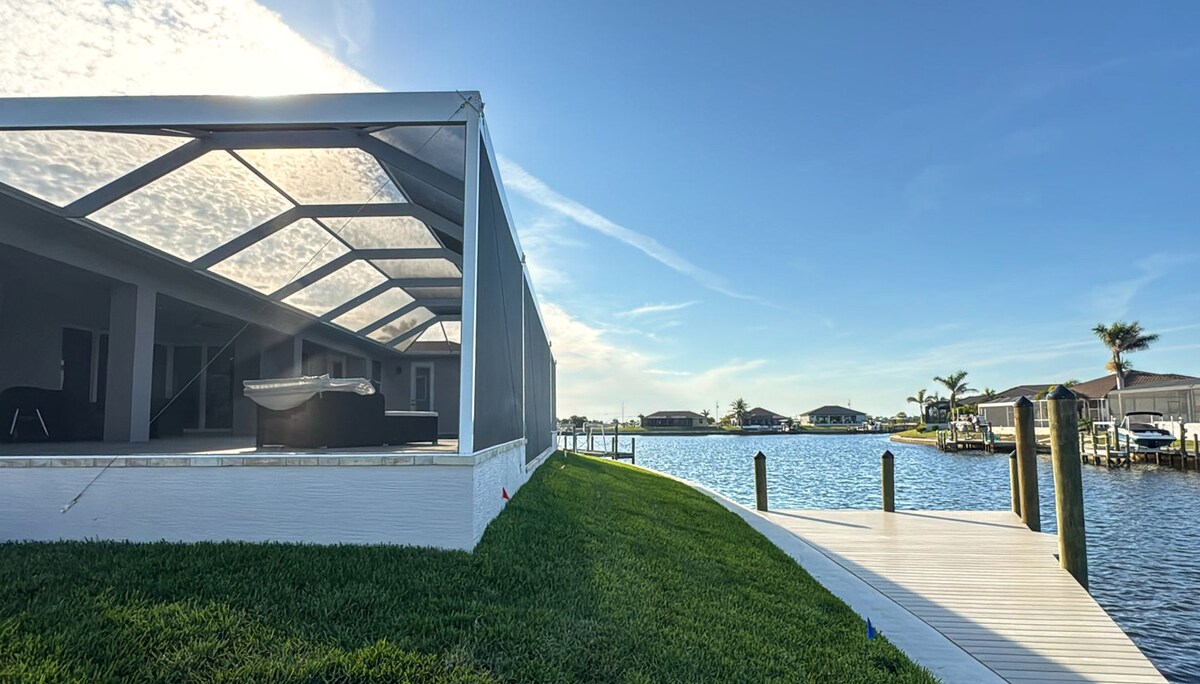 Großes Dock, ideal zum Angeln