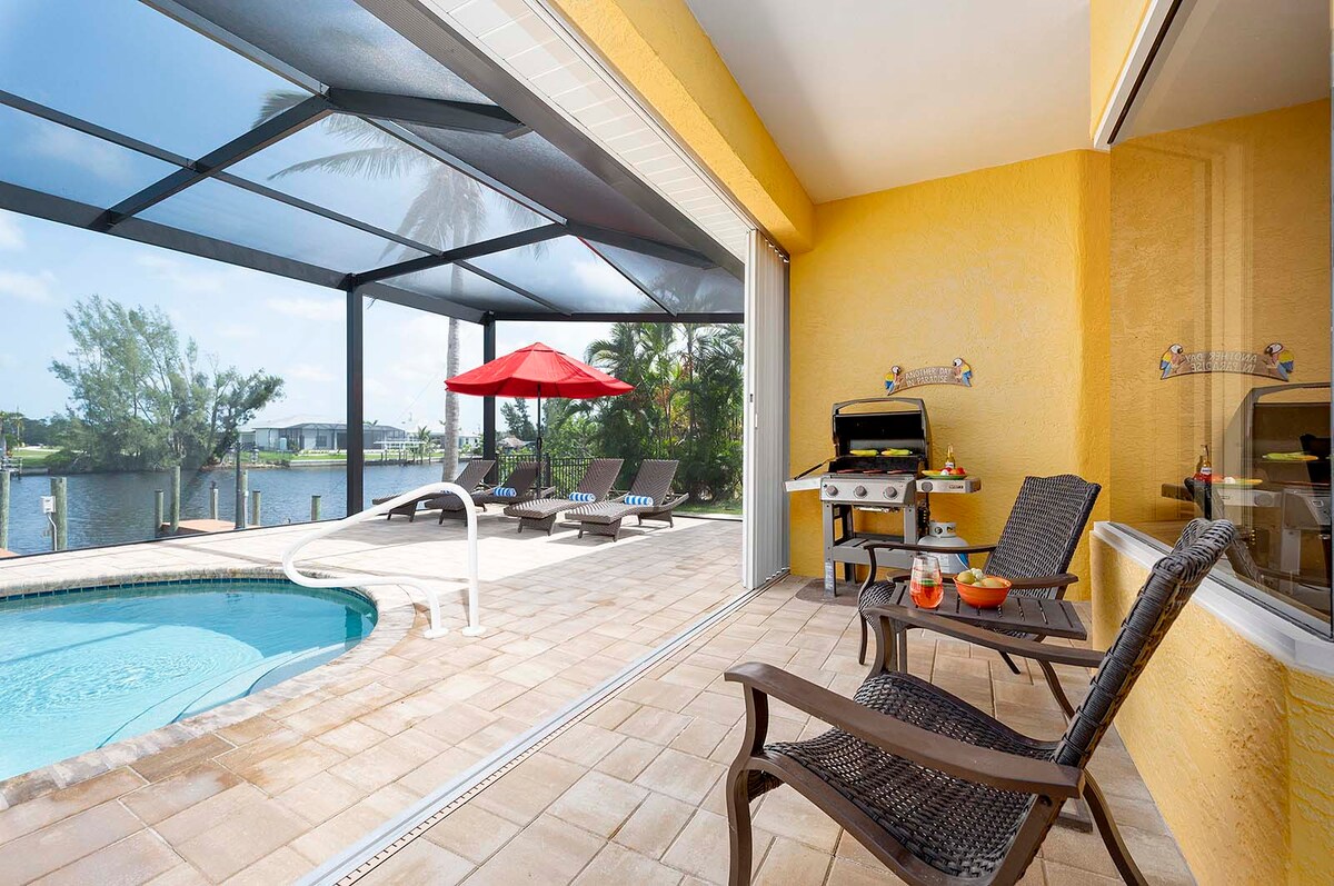 Beheizter Pool mit Blick auf den Kanal.