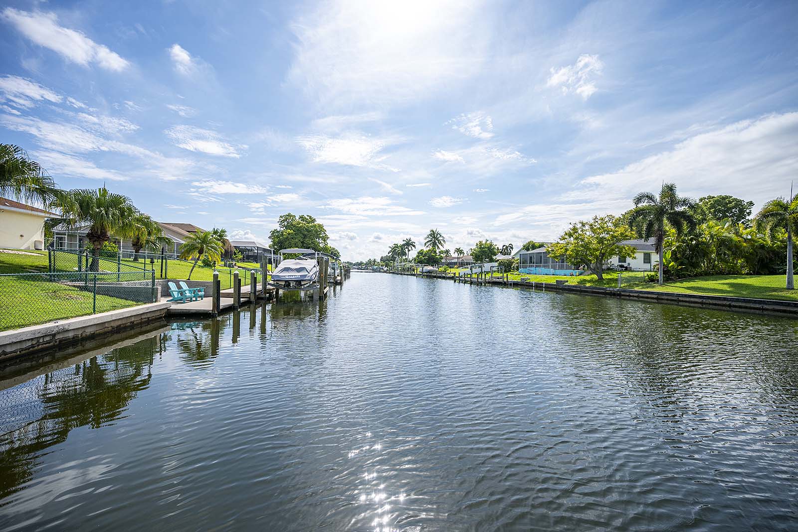Machen Sie eine Bootsfahrt zum Golf und besuchen Sie Sanibel oder Captiva Island oder erkunden Sie die Umgebung auf dem Wasserweg