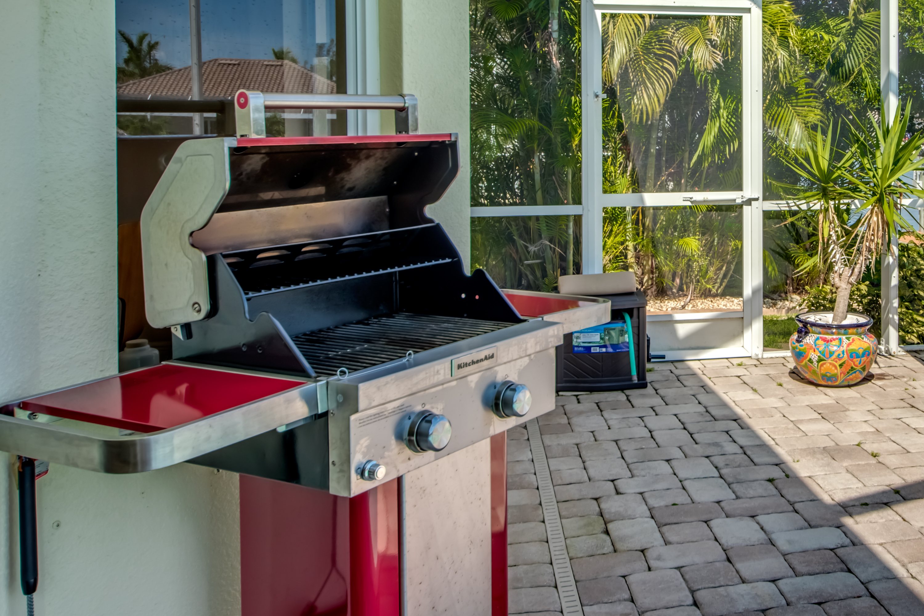 BBQ-Grill auf der Terrasse
