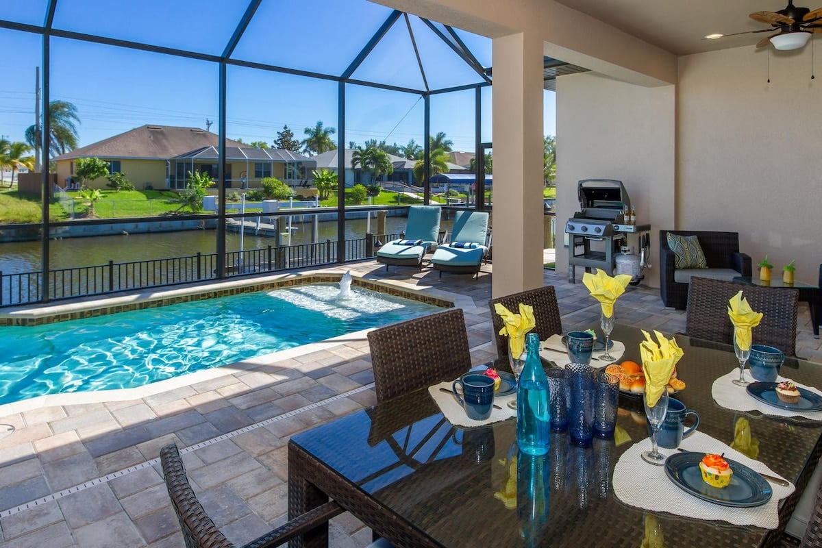 Ferienhaus Cape Coral Waterfront, Gulf Access + Salzwasser-Pool