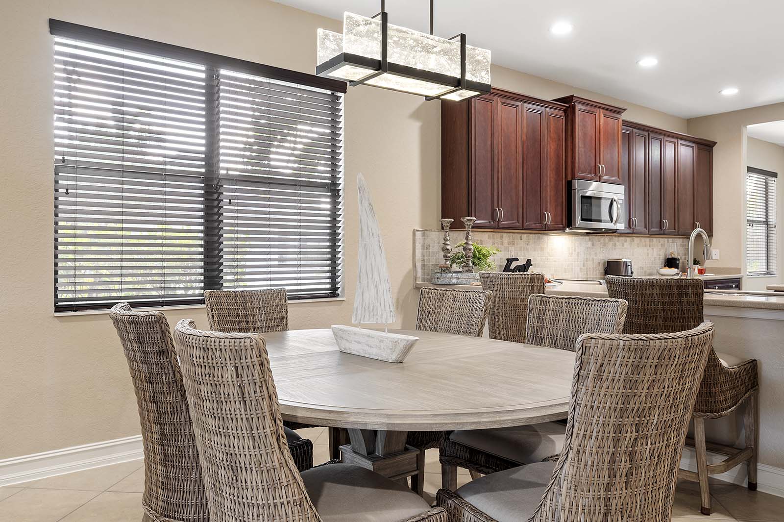 Beheizter Privatpool mit Lanai und Grillbereich.