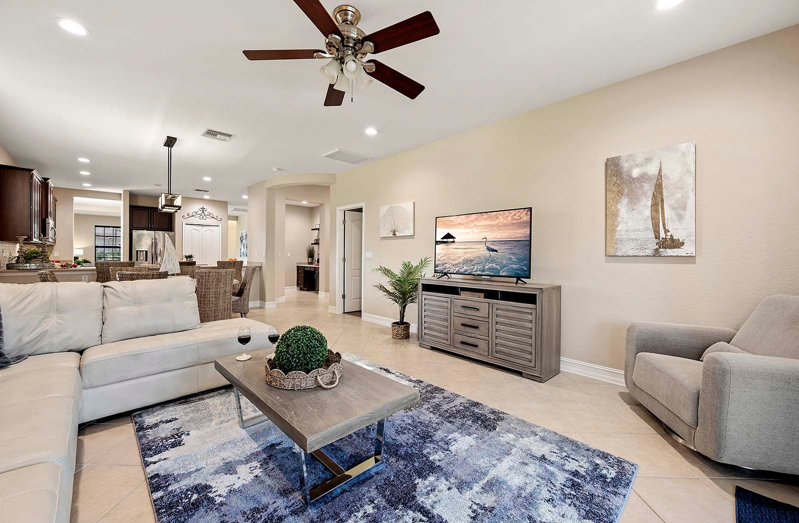 Beheizter Privatpool mit Lanai und Grillbereich.