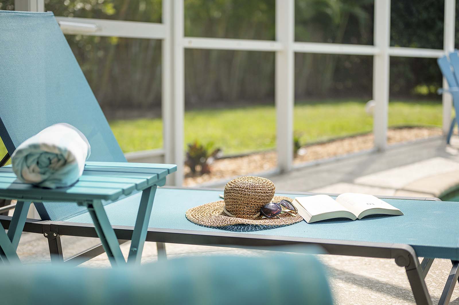 Beheizter Pool mit sonniger Terrasse, Grill und Außen-Essplatz.