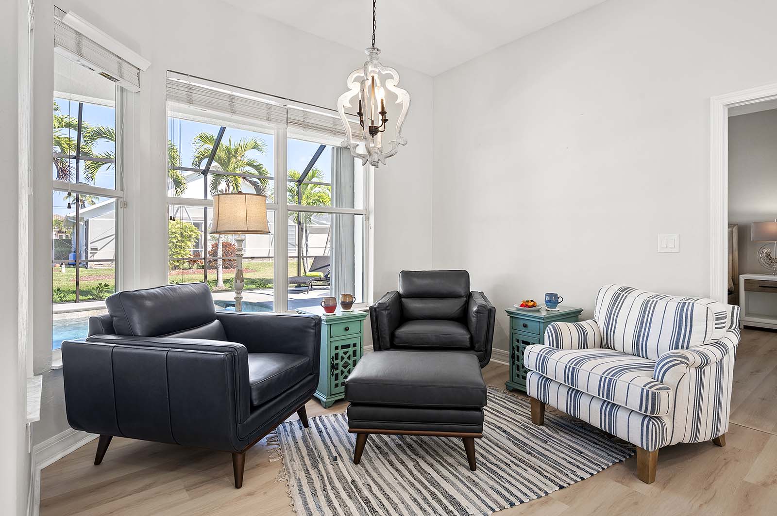 Entspannen Sie sich und genießen Sie ein gutes Buch, während Sie immer noch im Mittelpunkt der Unterhaltung stehen