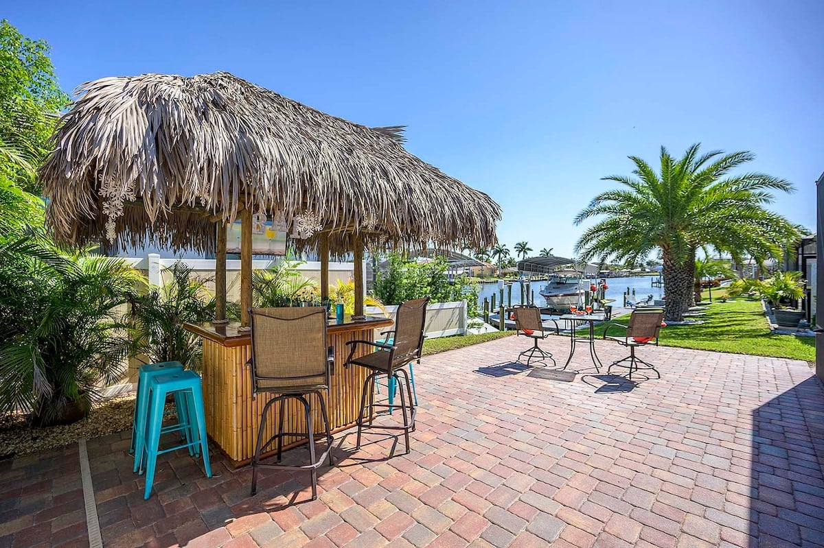 Zentrales Ferienhaus Cape Coral, beheizter Pool+Bikes, petfriendly