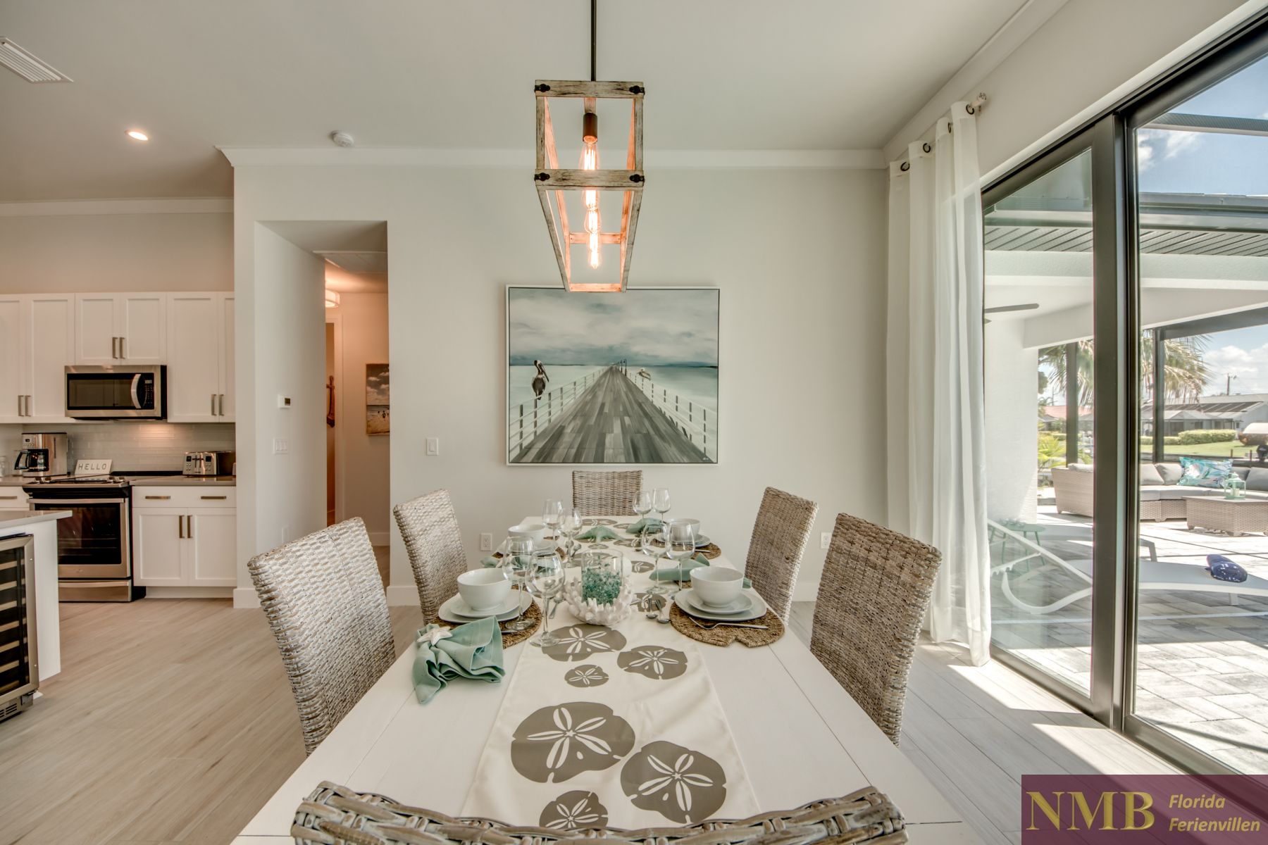 Bella Luna 15 Dining