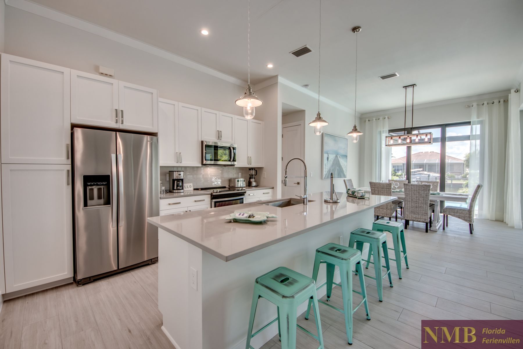 Bella Luna 23 Kitchen