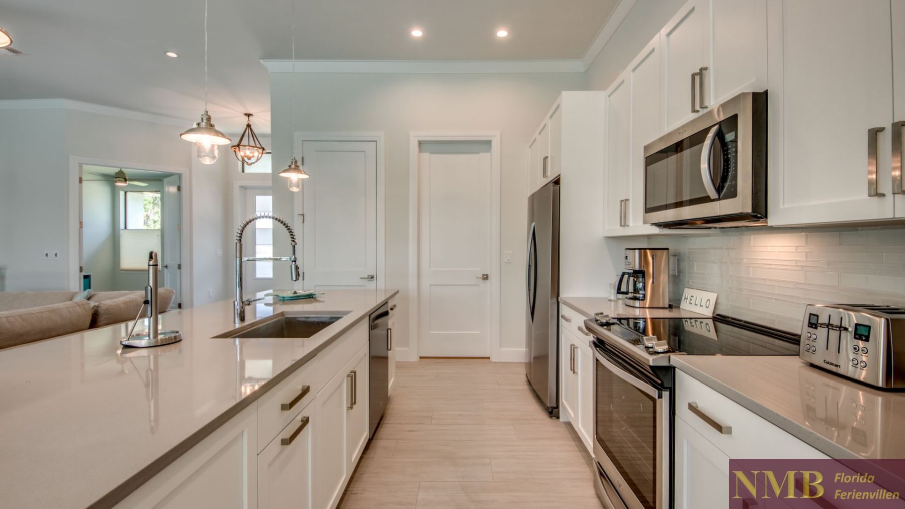 Bella Luna 25 Kitchen