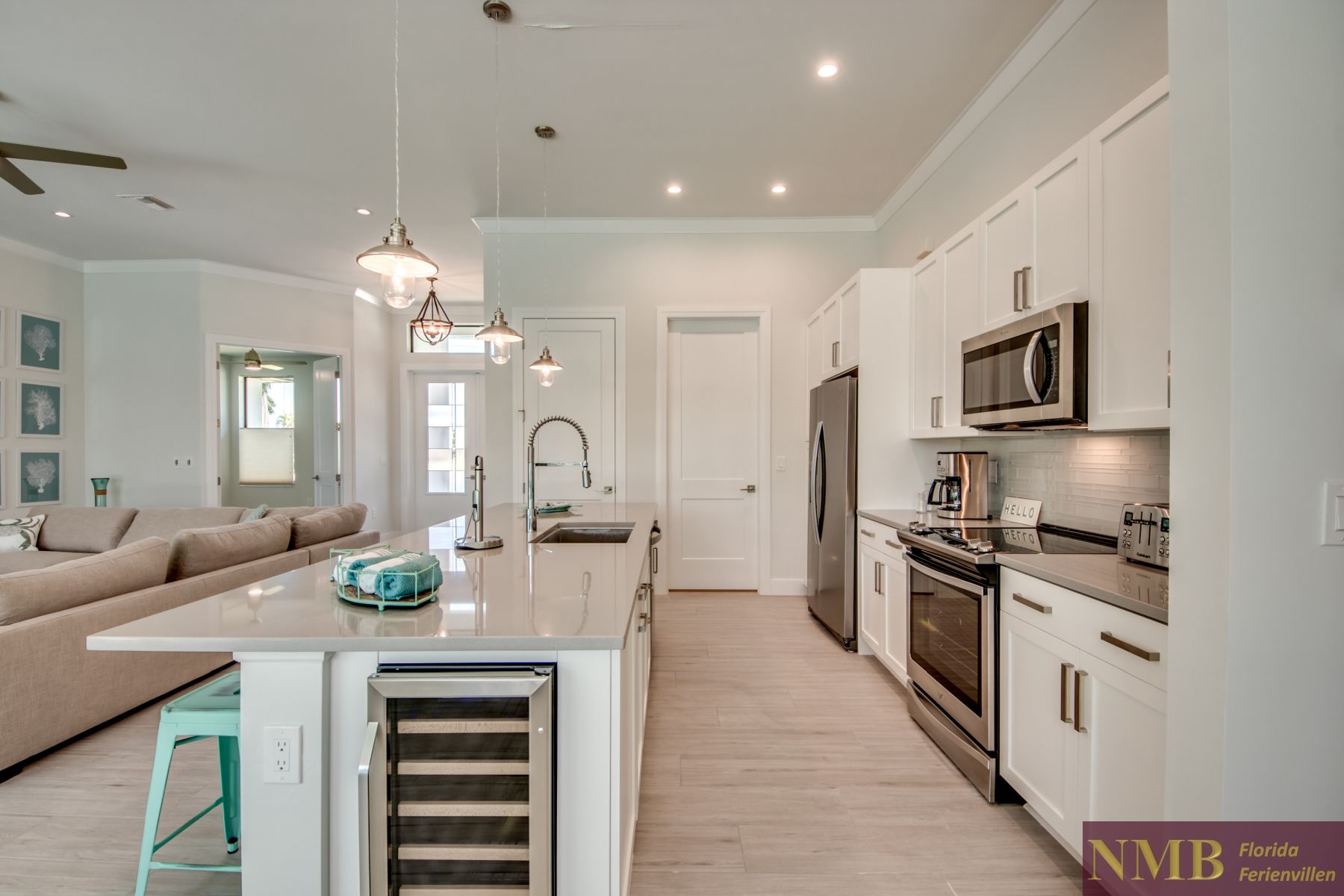 Bella Luna 26 Kitchen