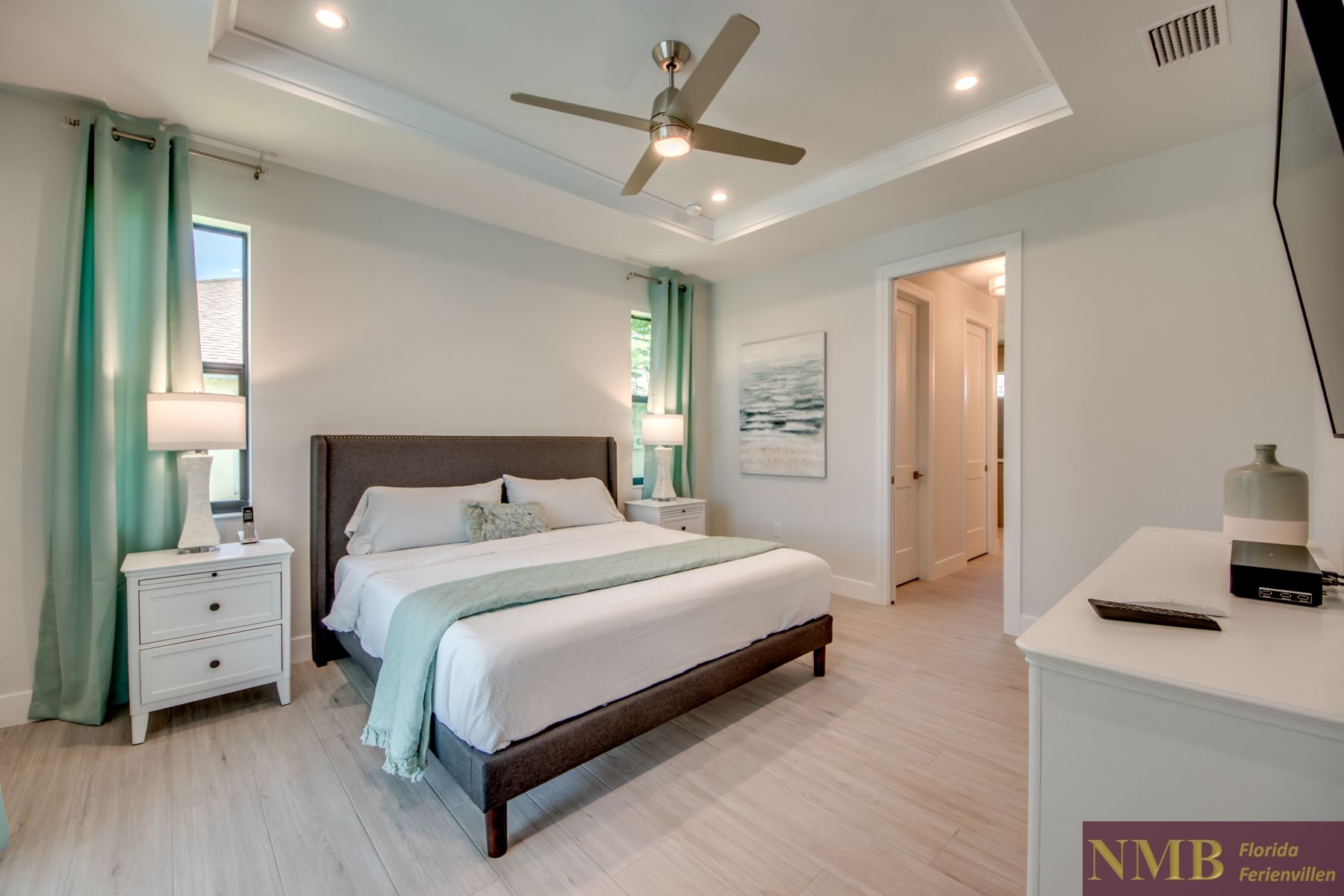 Bella Luna 28 Master Bedroom