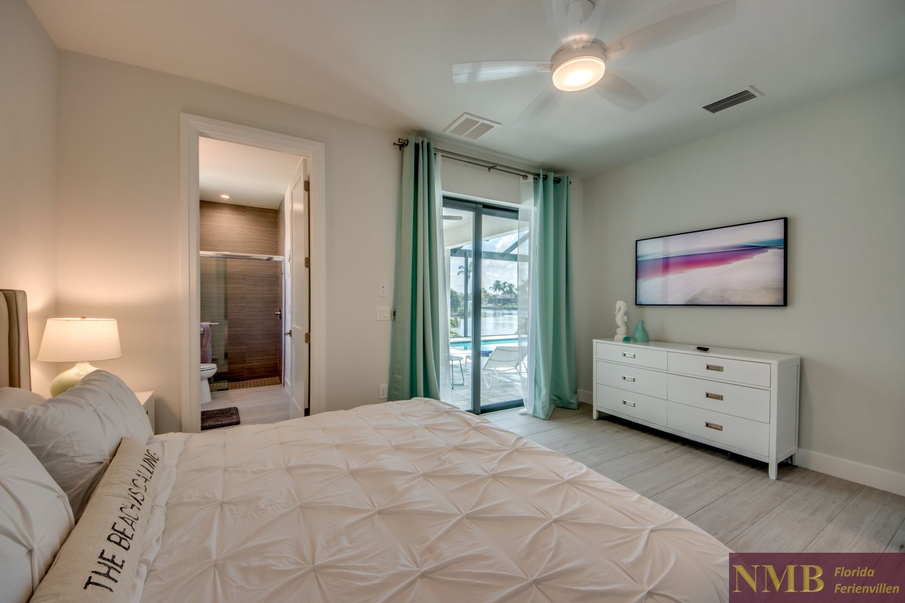 Bella Luna 38 Guest Suite