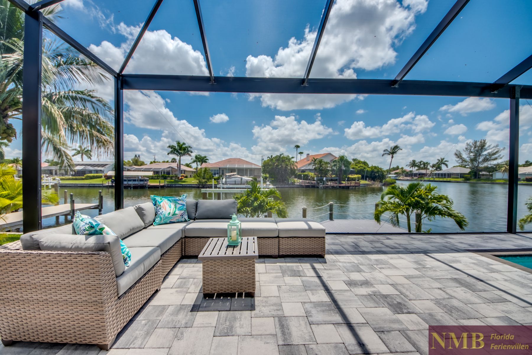 Bella Luna 62 Sun Deck