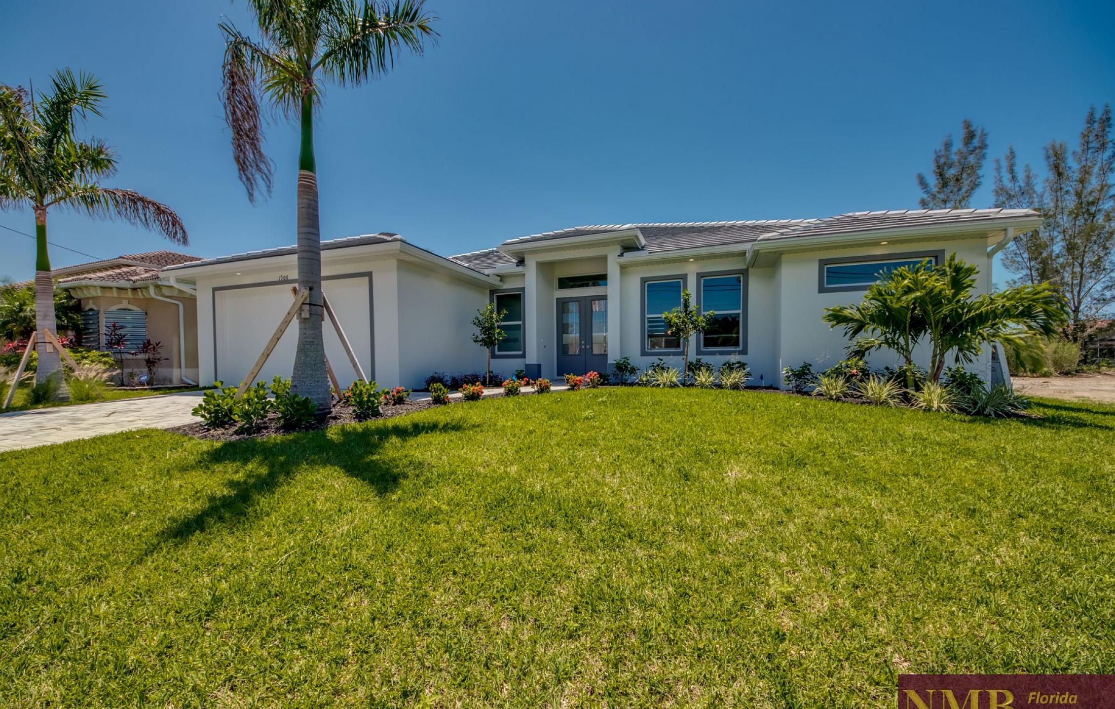 Ferienhaus Aquamarine 2 Front of Villa