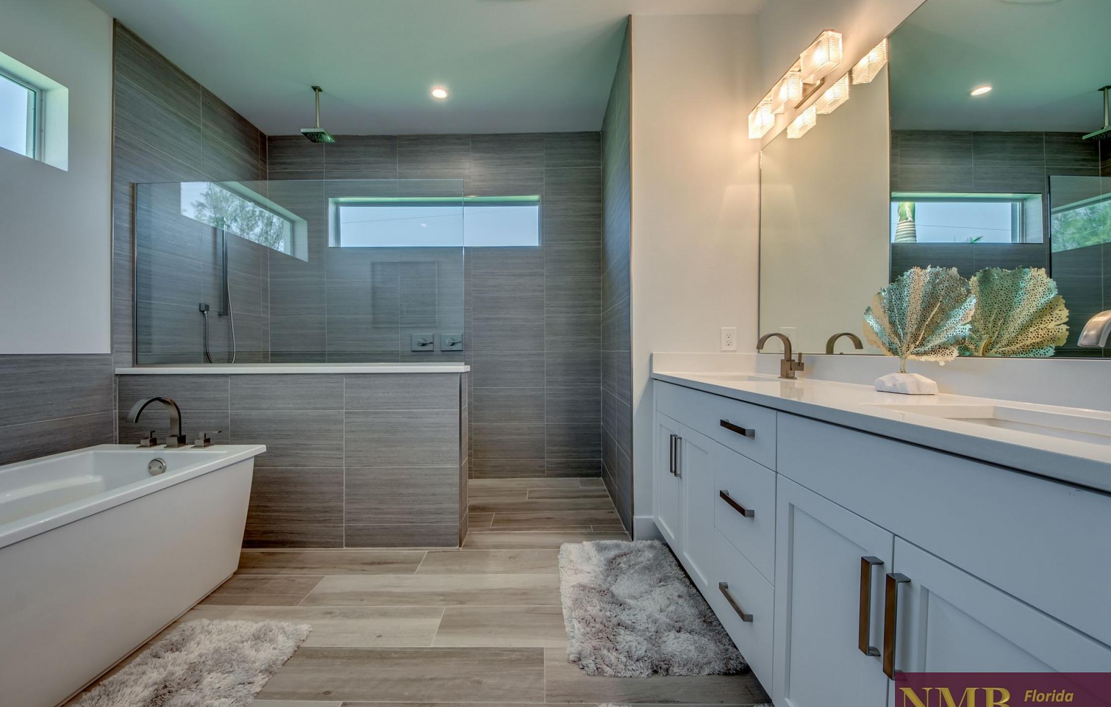 Ferienhaus Aquamarine 30 Master Bathroom