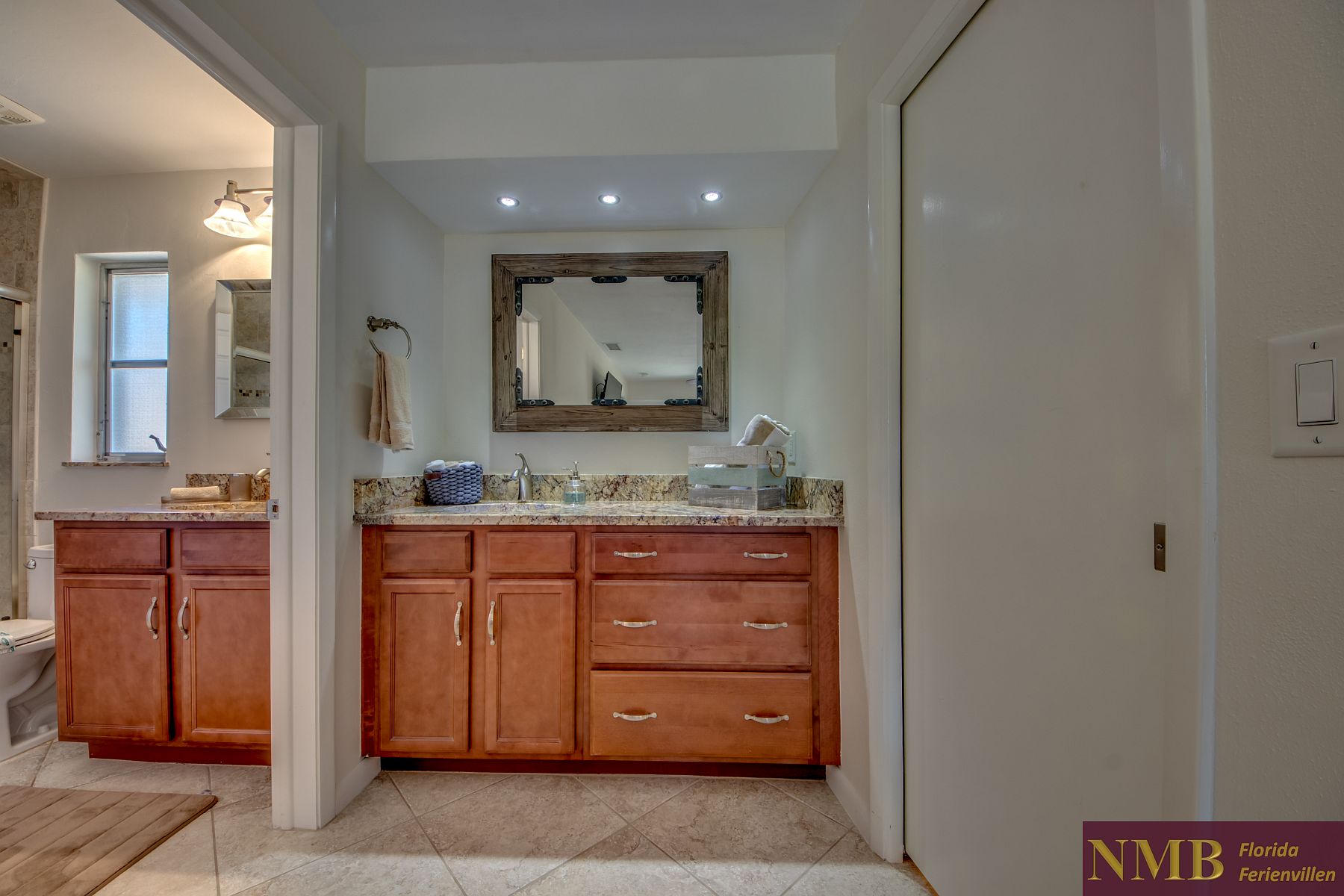 Ferienhaus Cape Coral Cozy Island 33 Master Bathroom 1