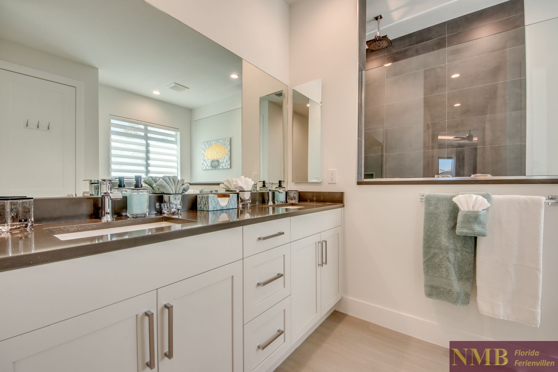 Ferienhaus Cape Coral Henderson 37 Master Bathroom