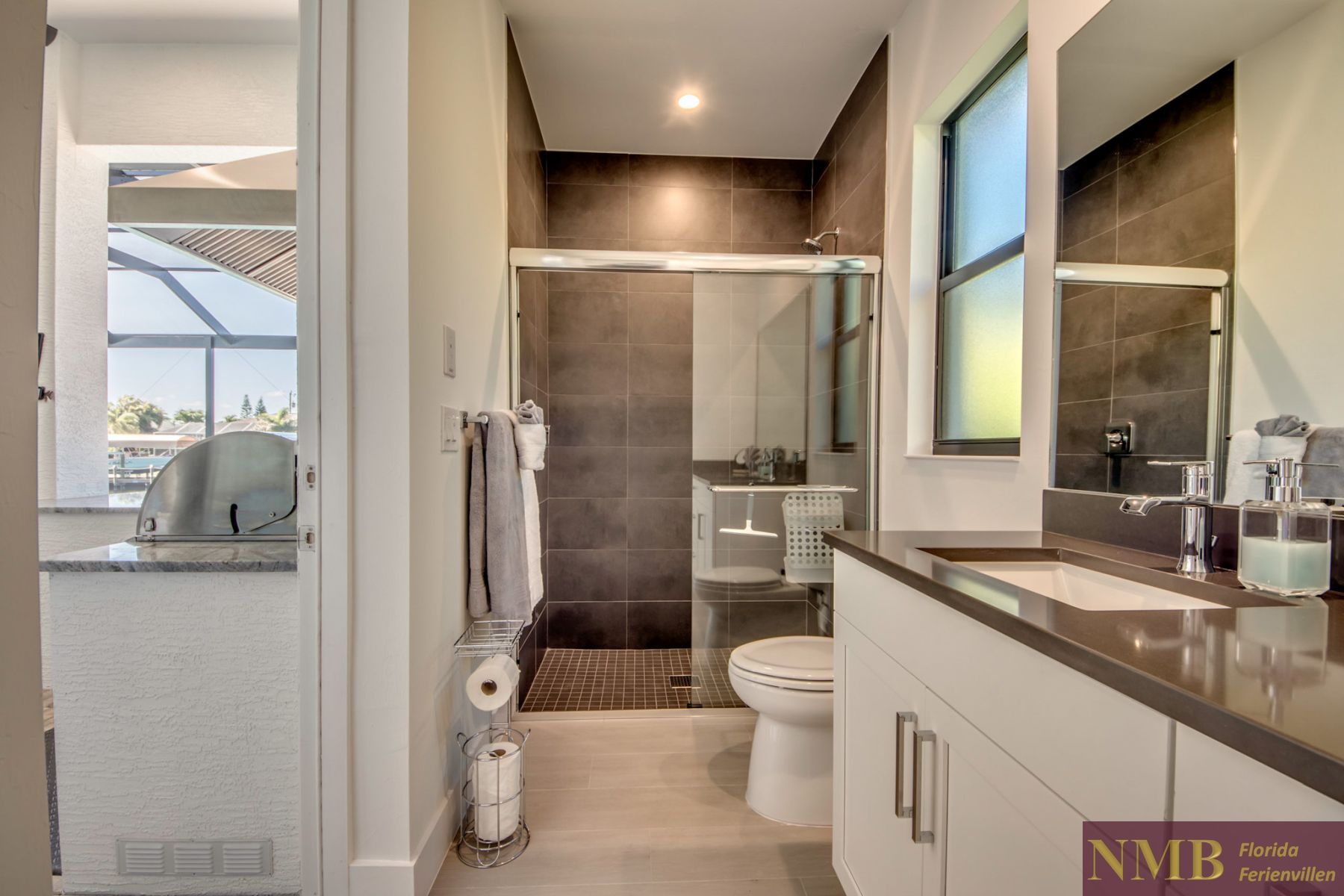 Ferienhaus Cape Coral Henderson 42 Guest Suite Bathroom