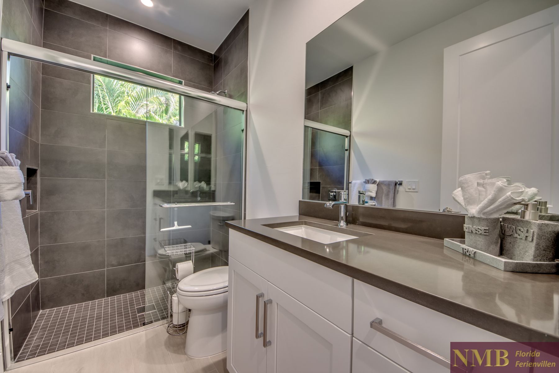 Ferienhaus Cape Coral Henderson 46 Guest Bathroom