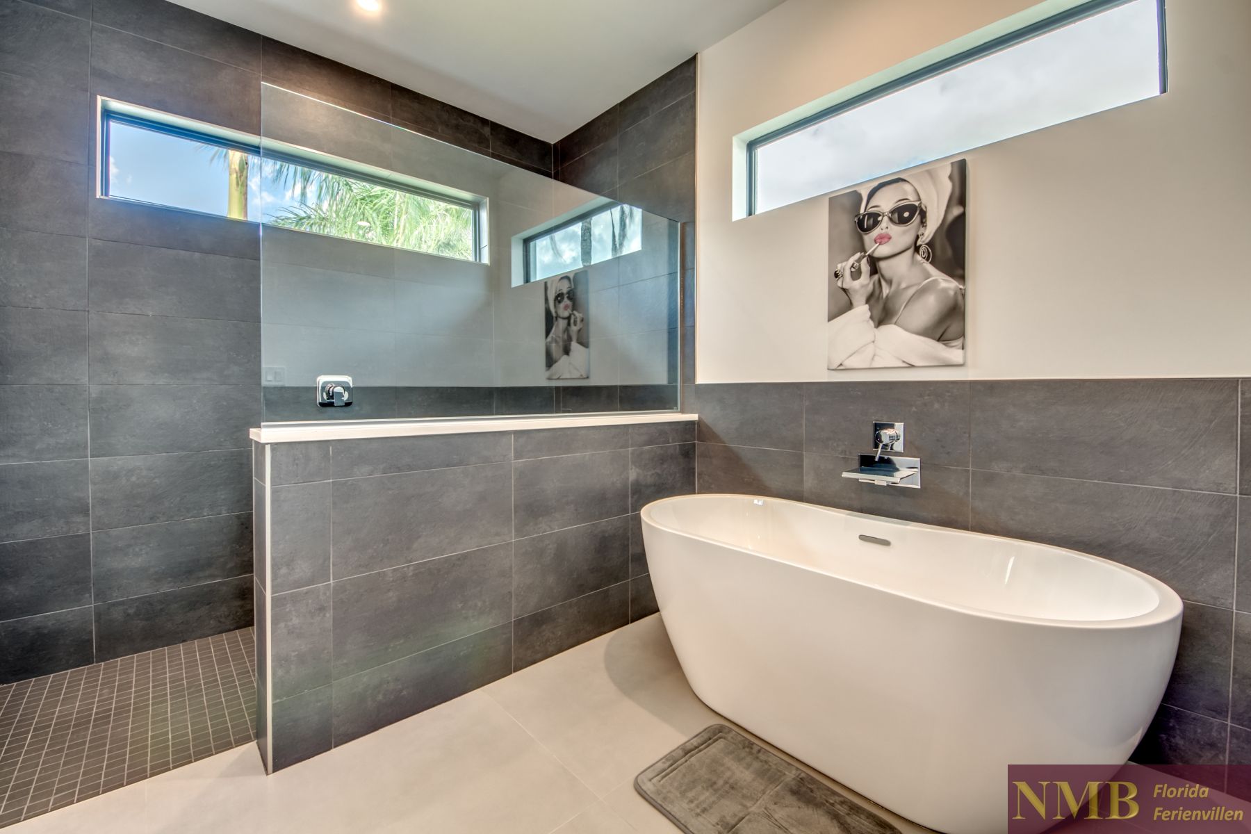 Ferienhaus Cape Coral Pink Lemonade 35 Master Bathroom