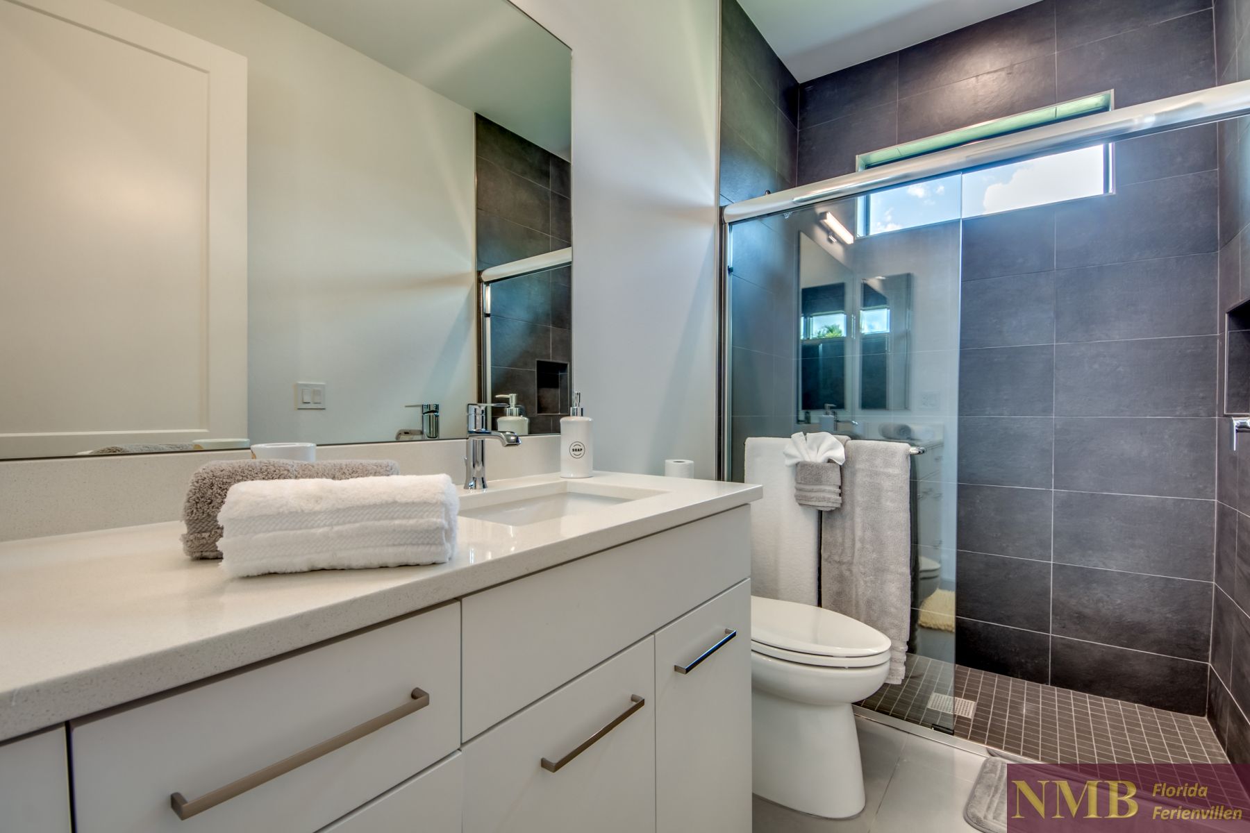 Ferienhaus Cape Coral Pink Lemonade 42 Guest Bathroom