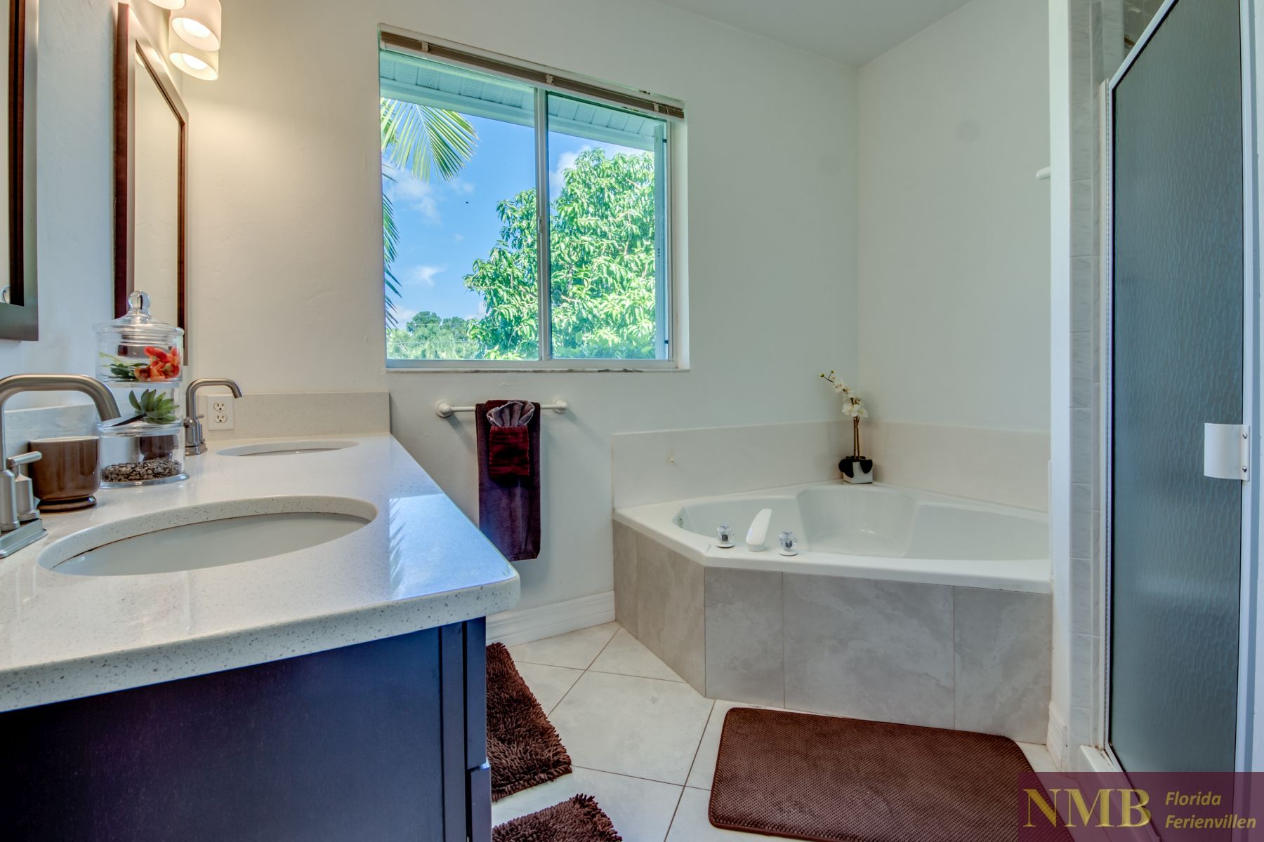 Ferienhaus Harbour View 33 Master Bathroom