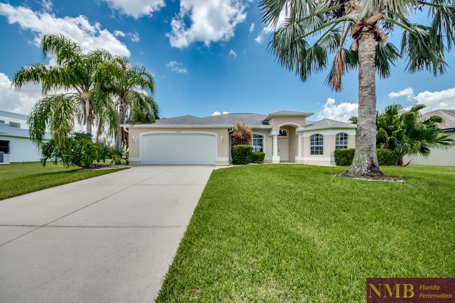 Ferienhaus Lifetime 1 Front of Villa