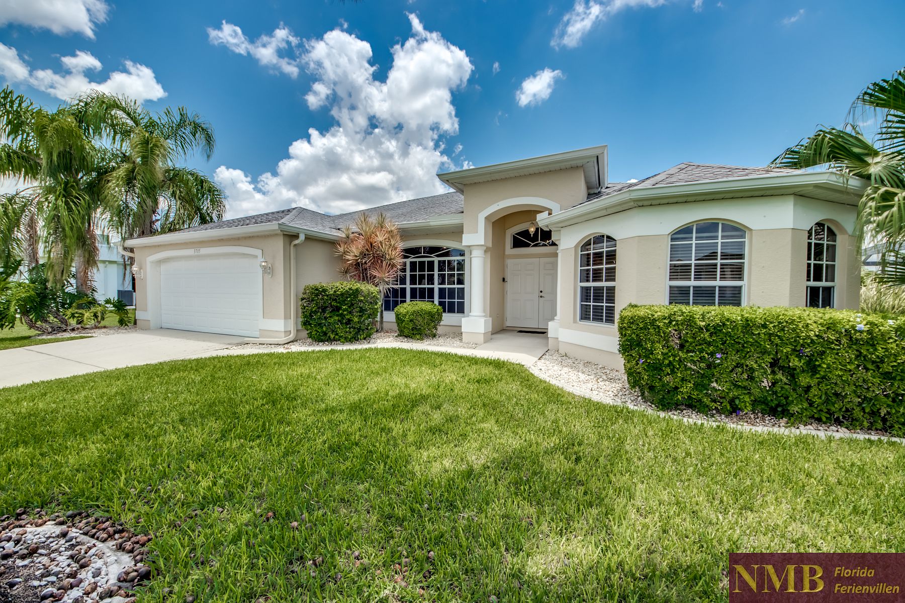 Ferienhaus Lifetime 3 Front of Villa