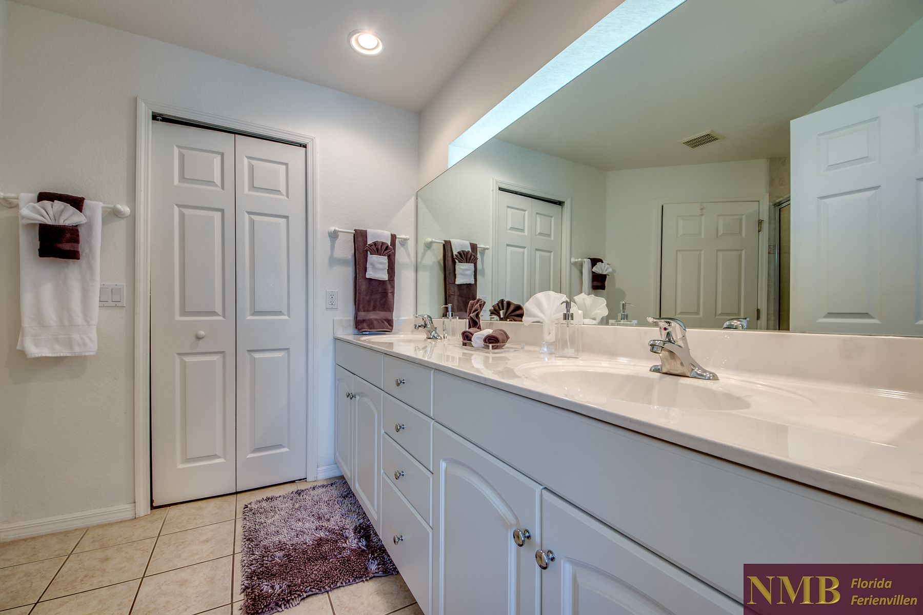 Ferienhaus Lifetime 33 Master Bathroom