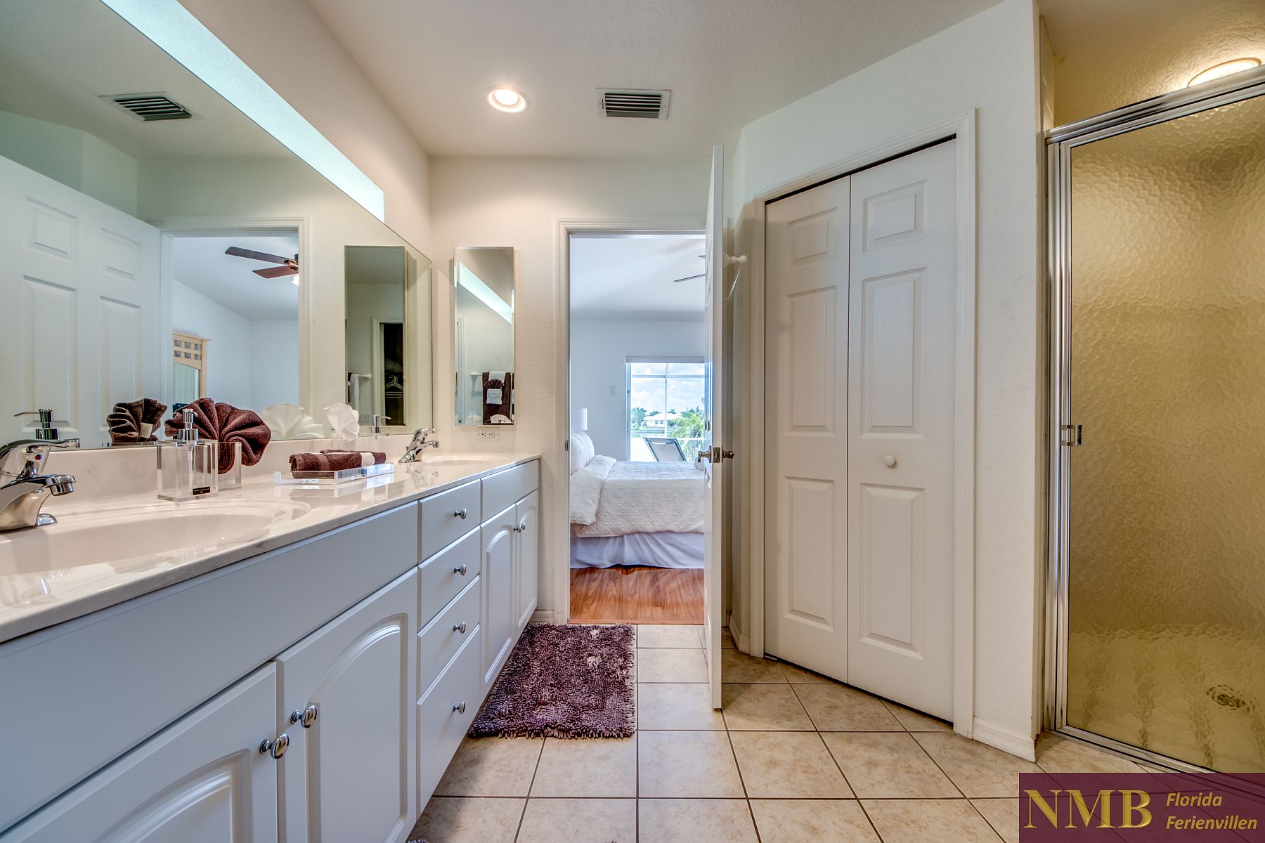 Ferienhaus Lifetime 35 Master Bathroom