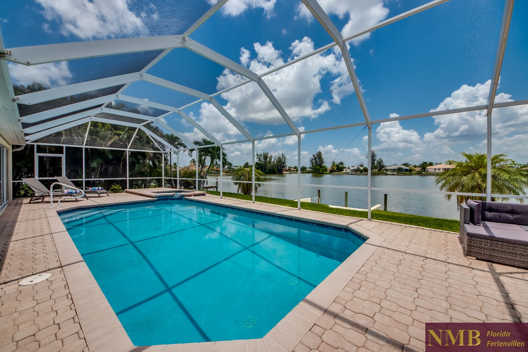 Ferienhaus Lifetime 49 Pool