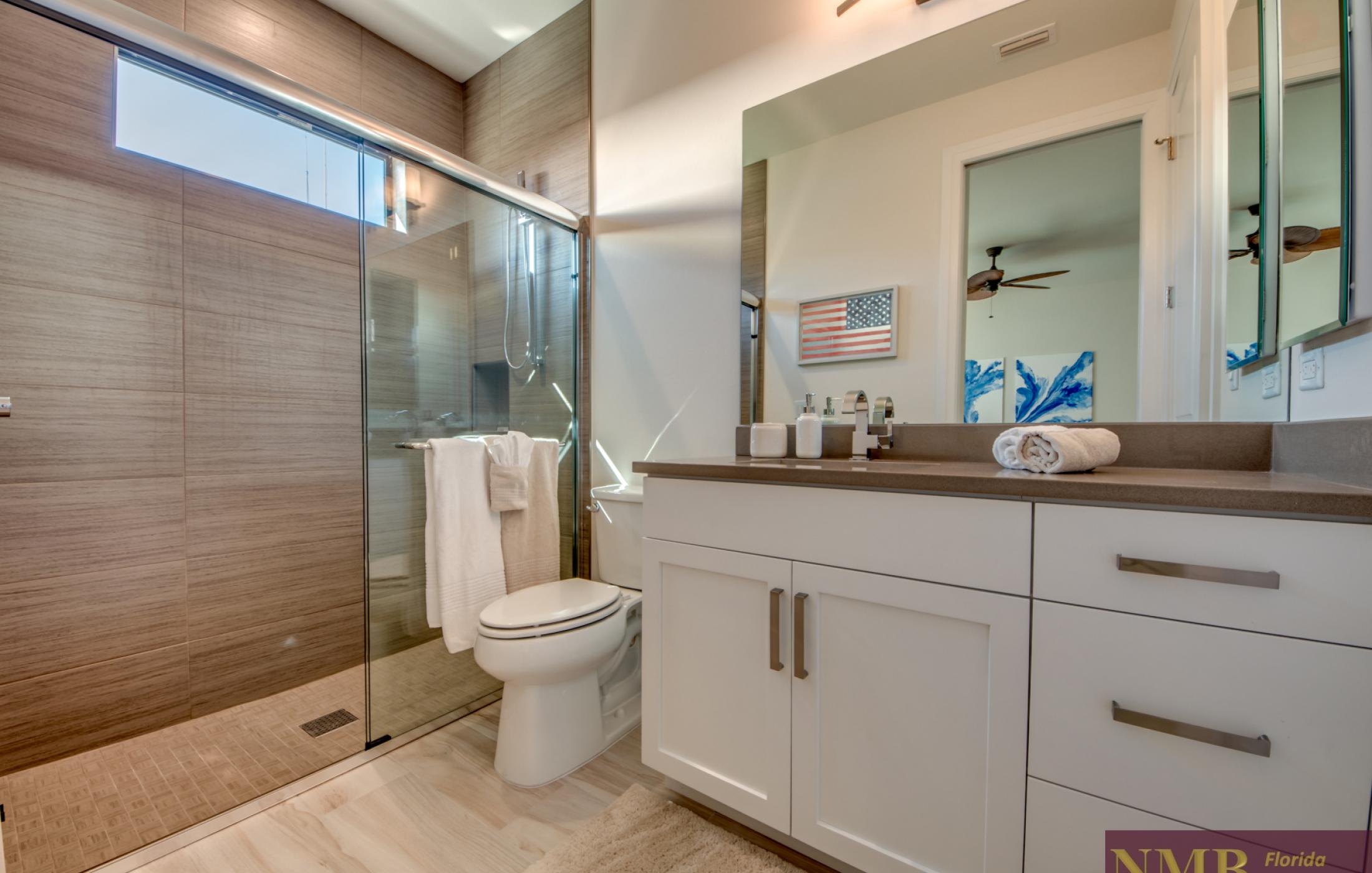 Ferienhaus Living Coral 44 Guest Suite Bathroom