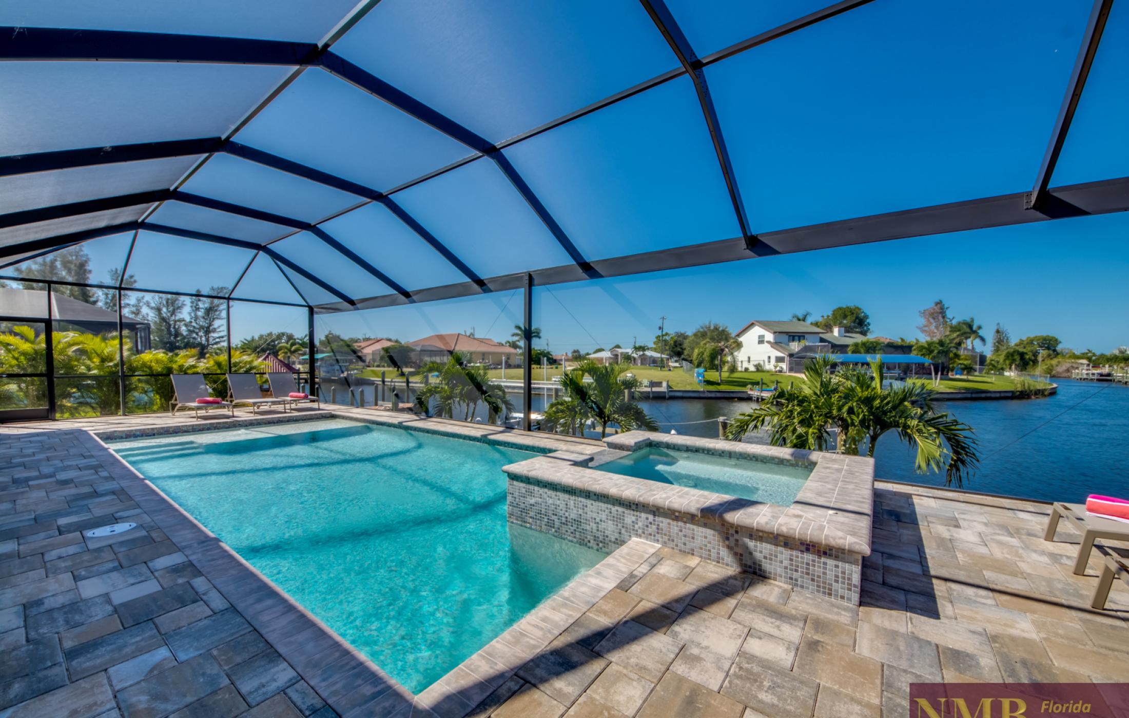 Ferienhaus Living Coral 63 Pool