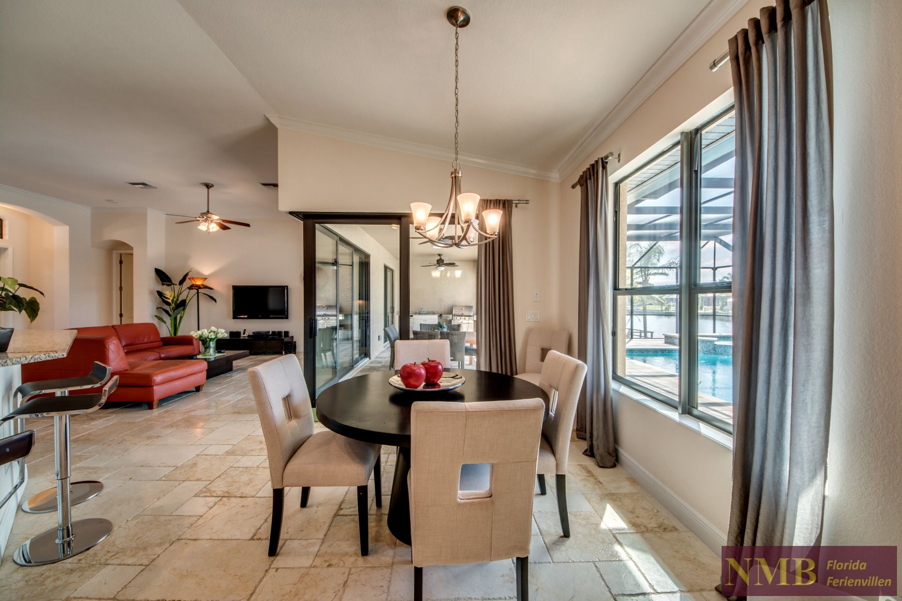 Ferienhaus Royal Residence Dining Room 1