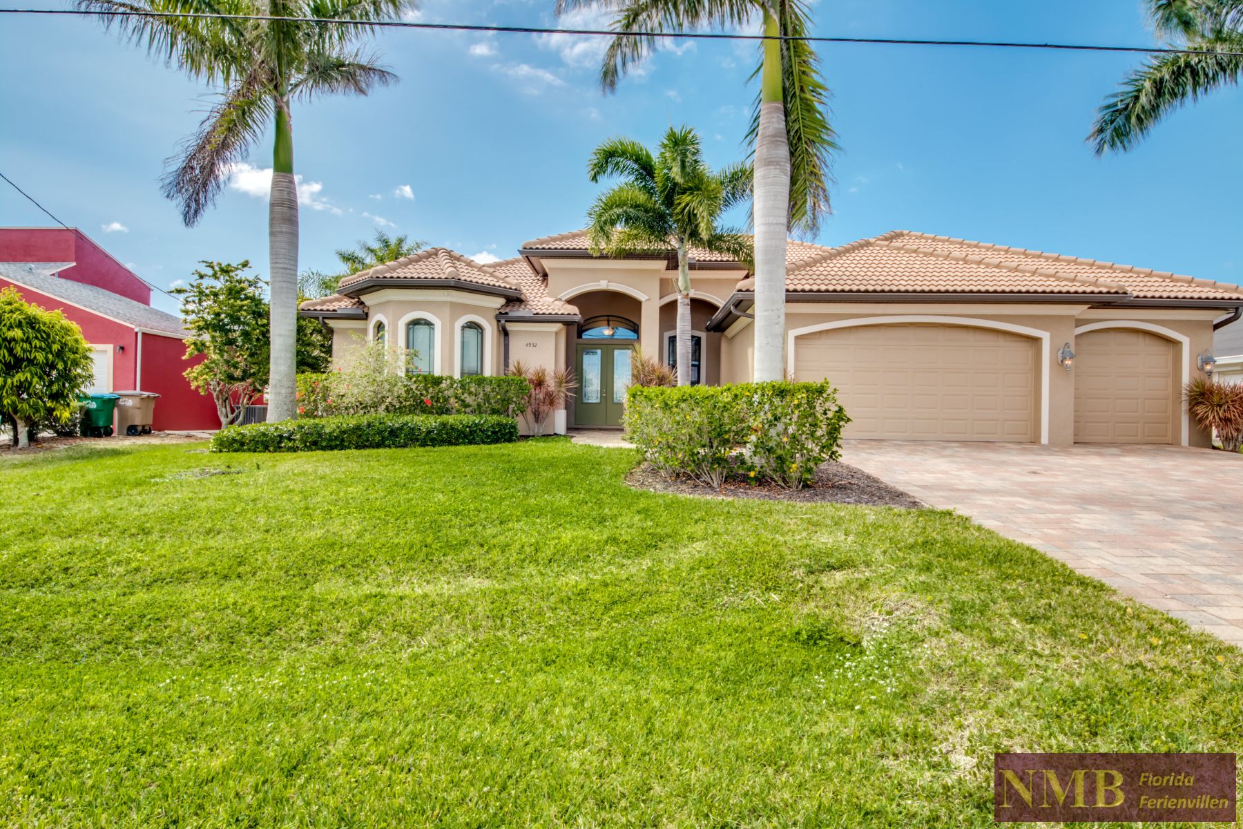 Ferienhaus Royal Residence Front of Villa 1