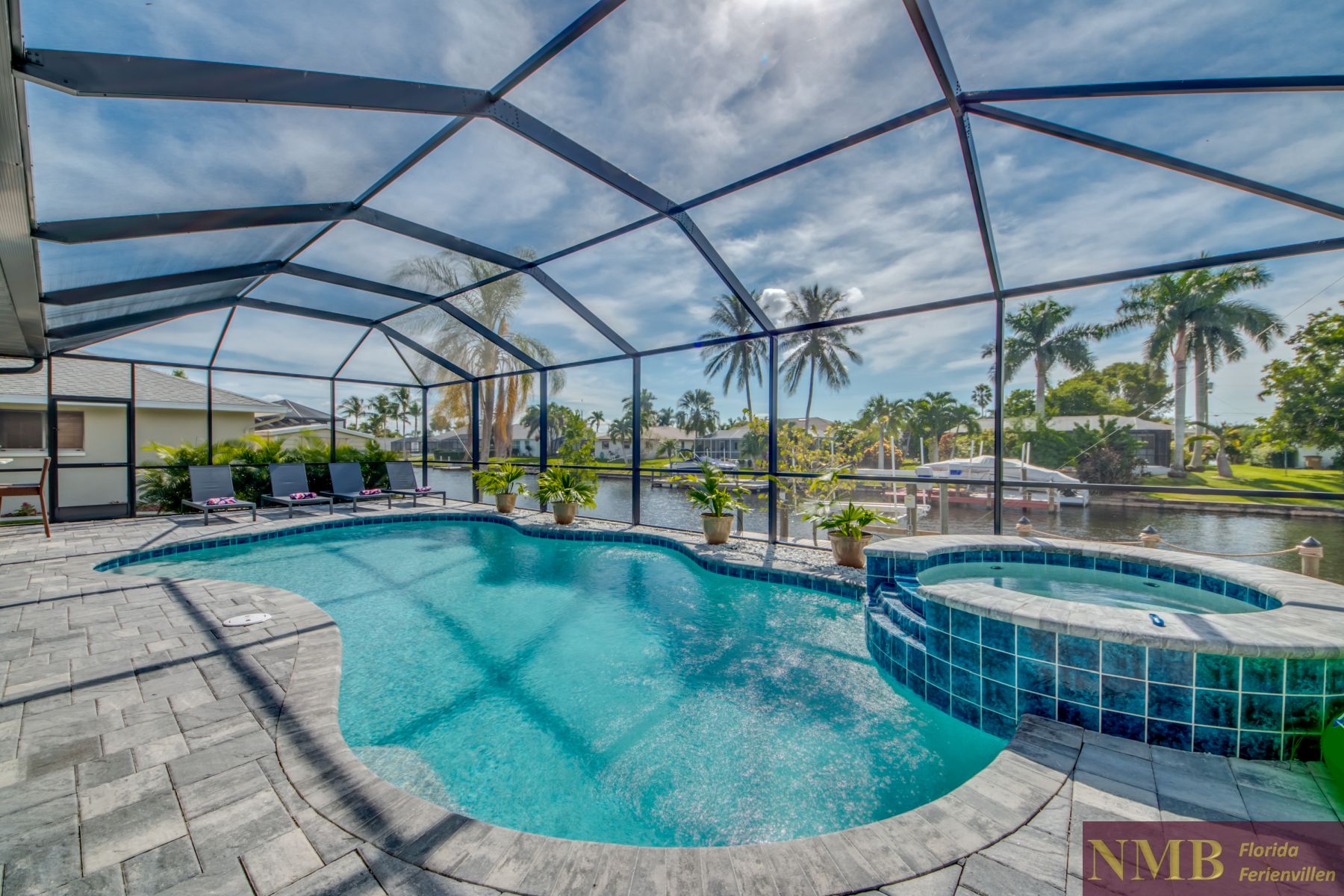 Ferienhaus Skyshine 49 Pool