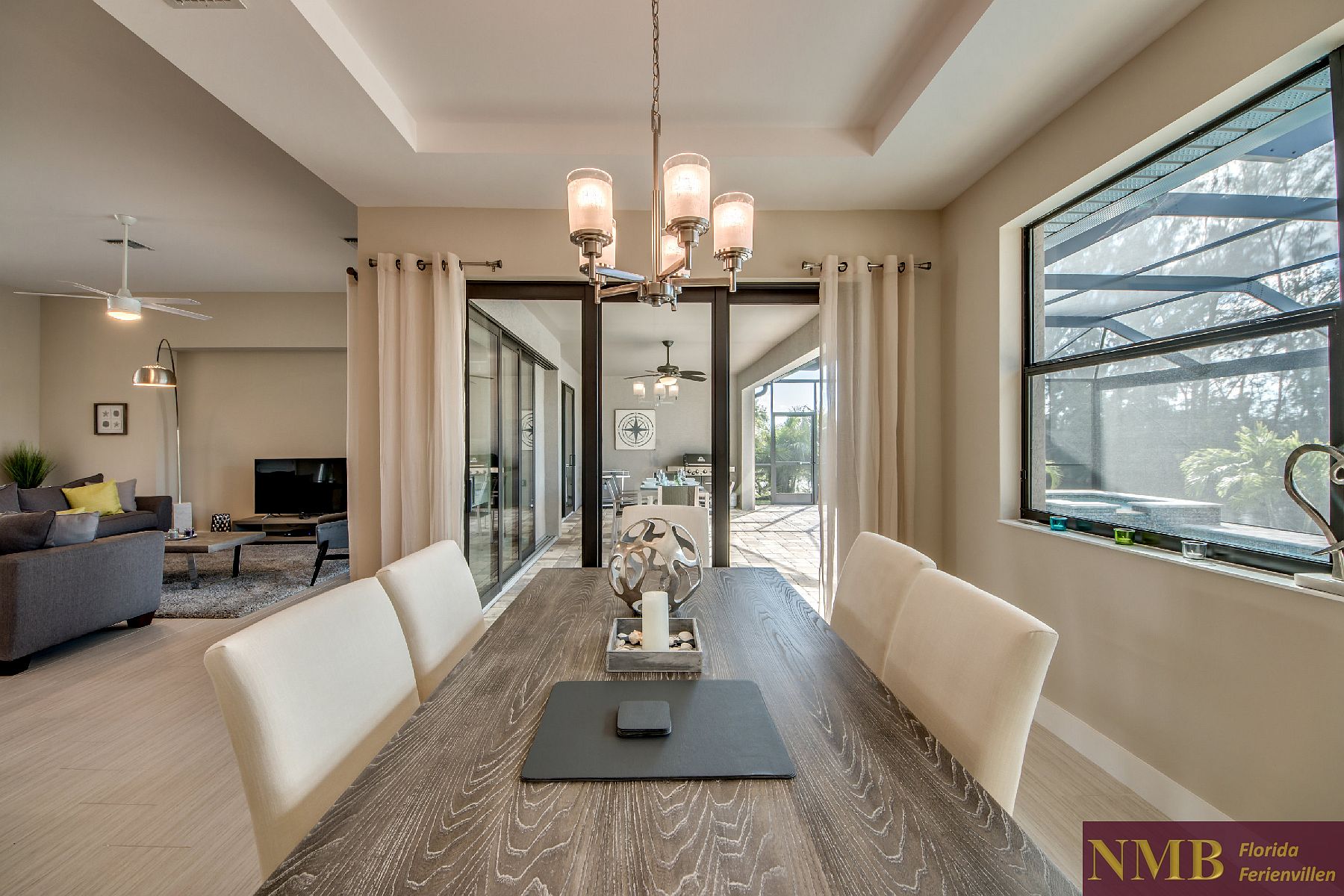 Ferienhaus Clifton Bay Dining Room 3