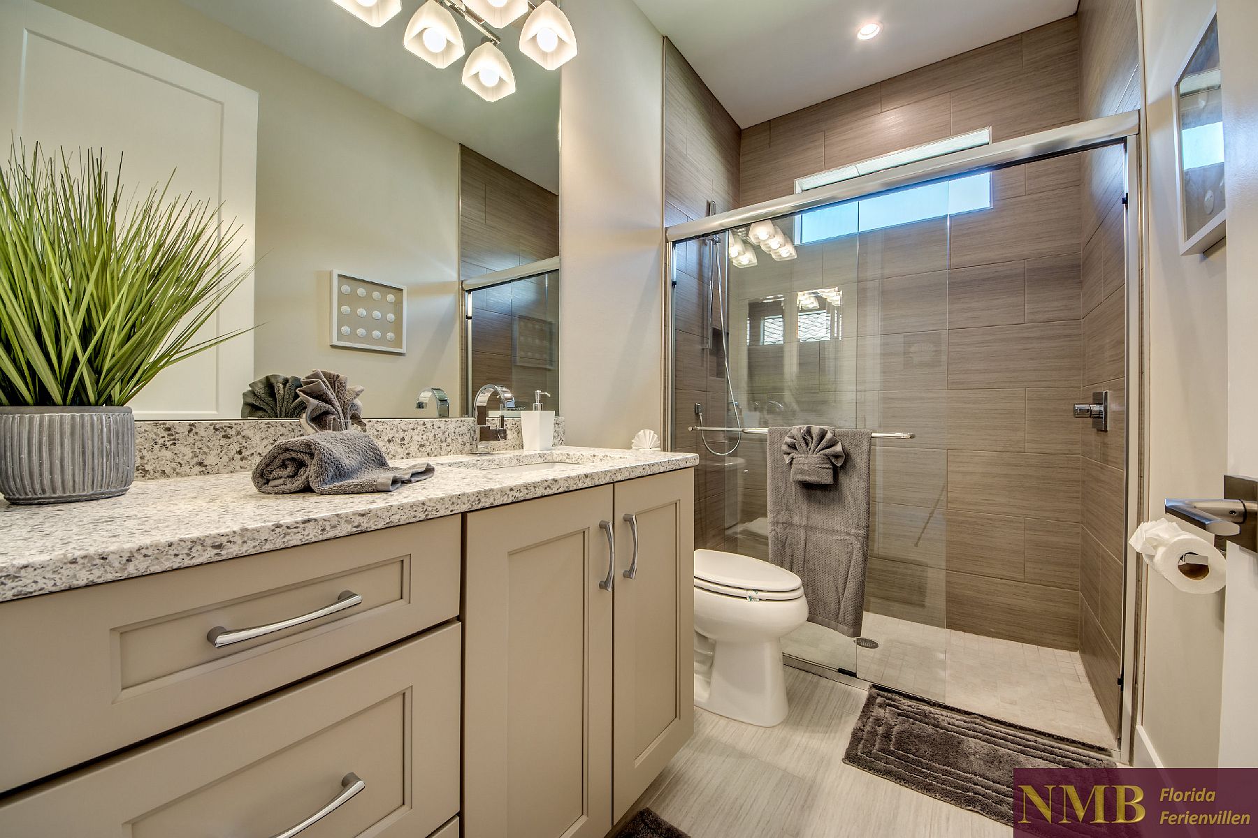 Ferienhaus Clifton Bay Guest Bathroom