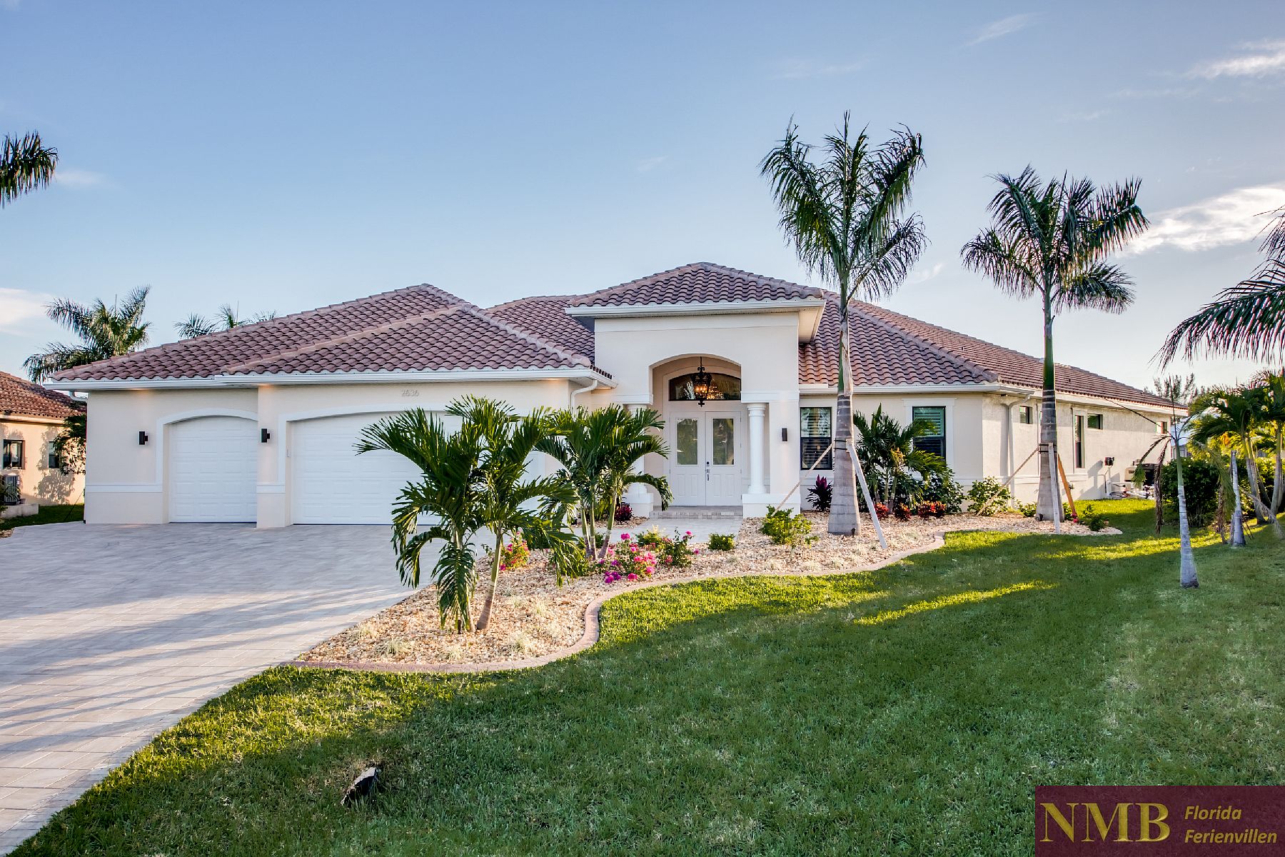 Ferienvilla Horizon Front of Vacation Rental 3